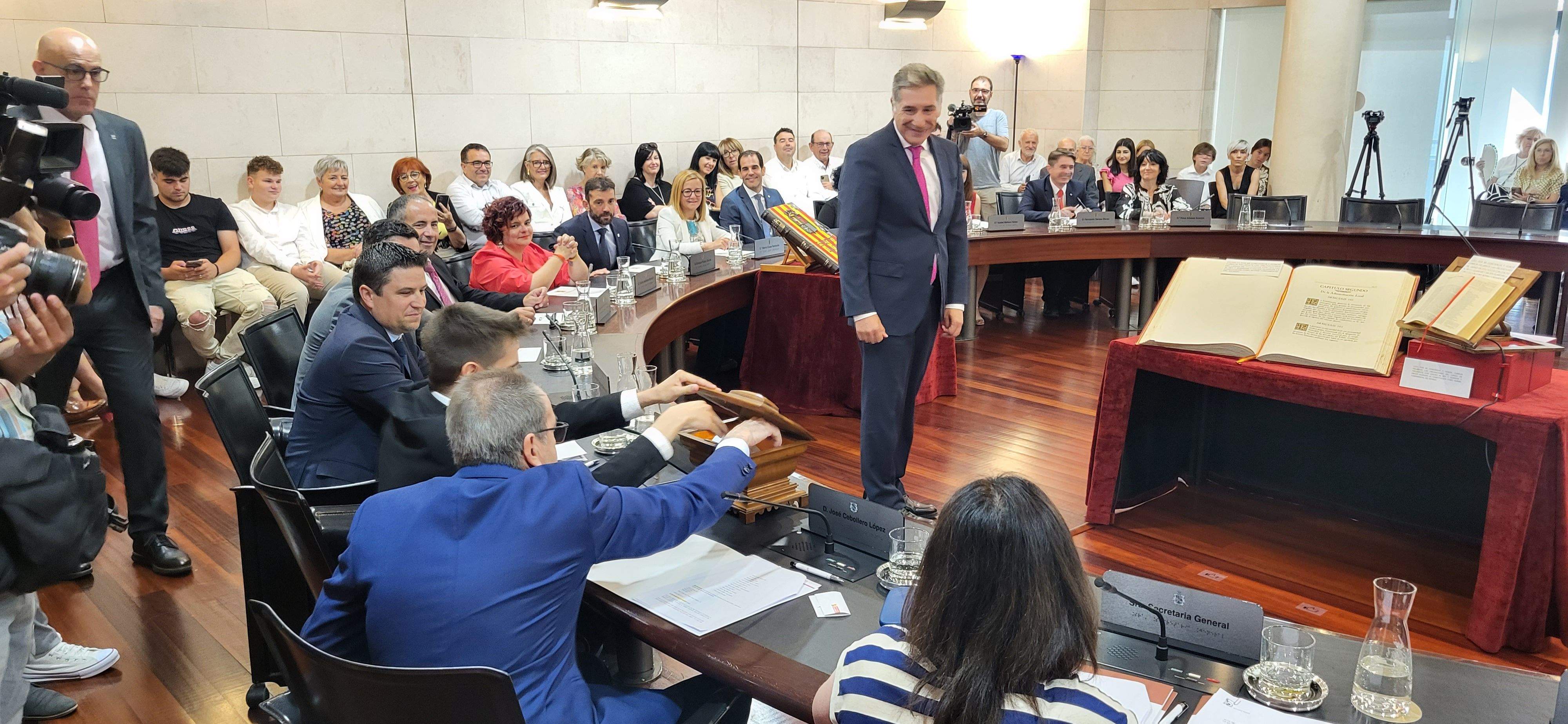 Constitución de la Diputación Provincial de Huesca. Foto Myriam Martínez