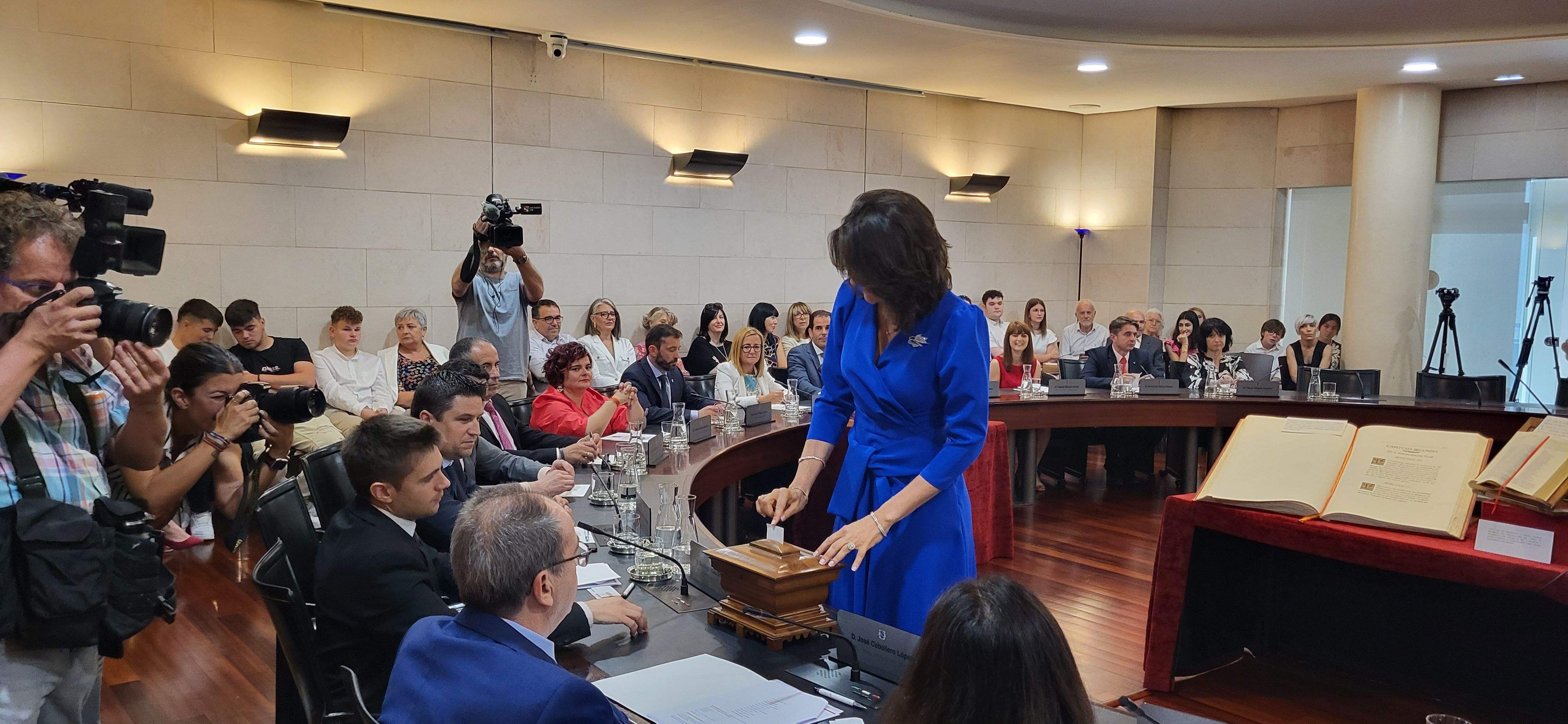 Constitución de la Diputación Provincial de Huesca. Foto Myriam Martínez