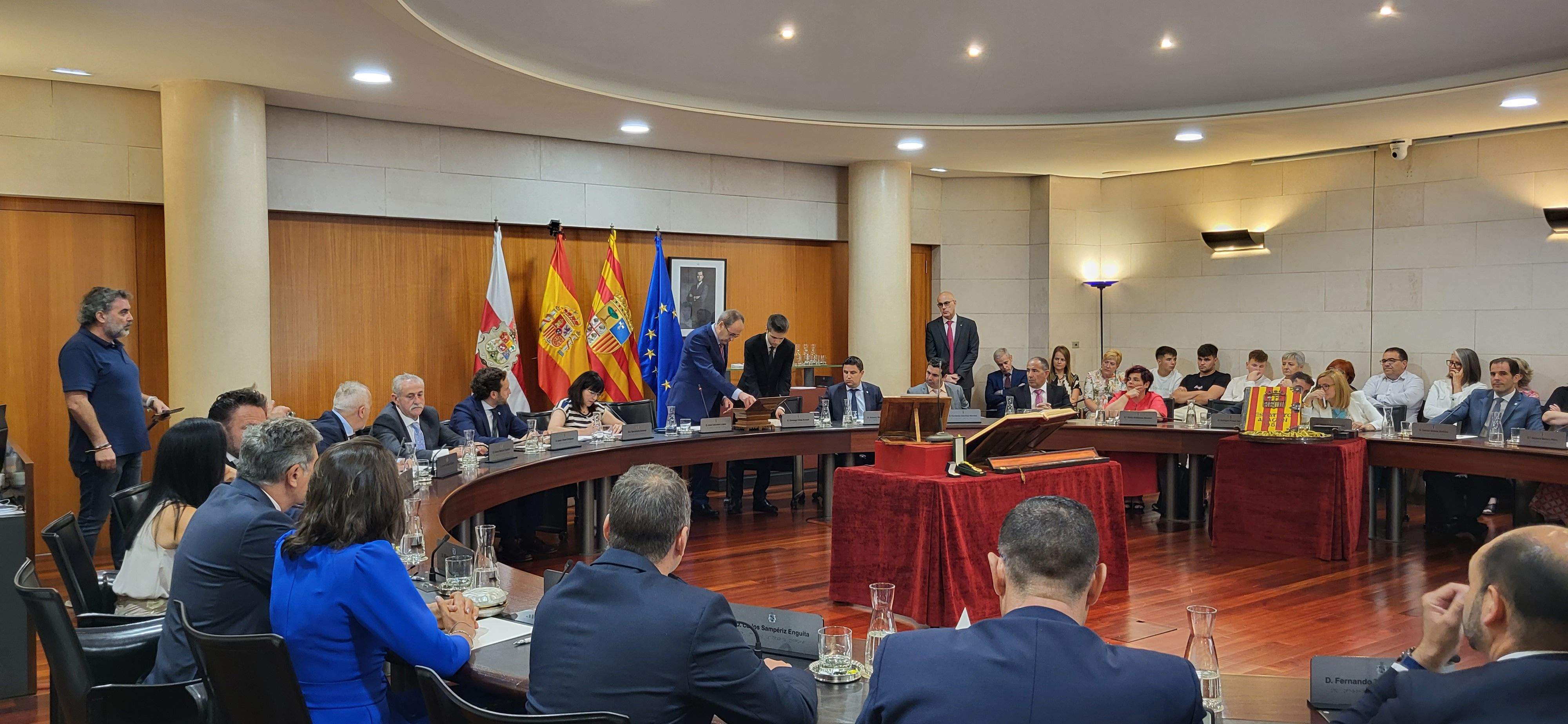 Constitución de la Diputación Provincial de Huesca. Foto Myriam Martínez