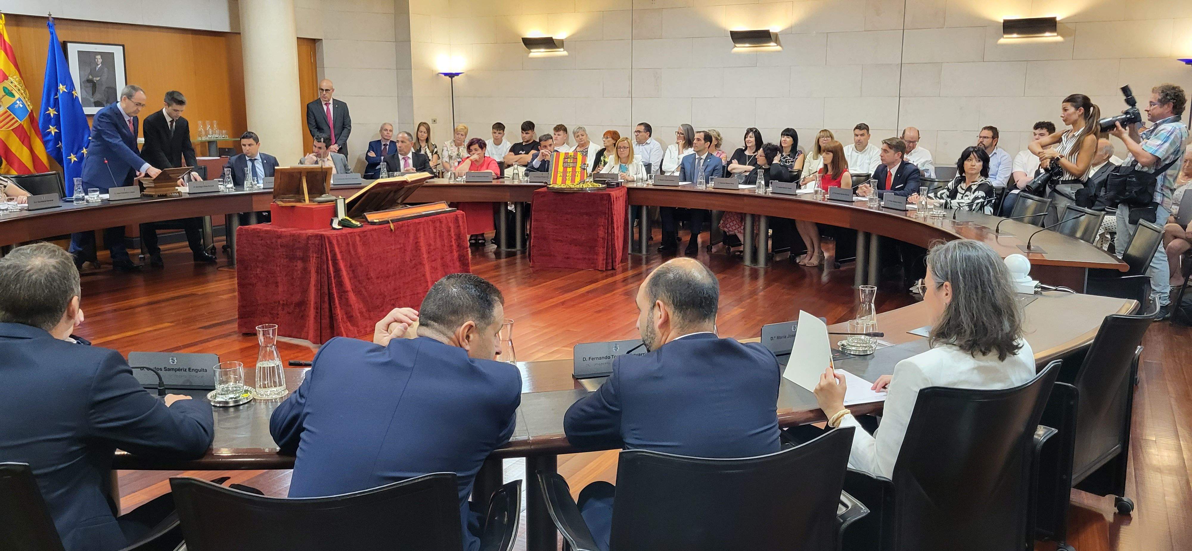 Constitución de la Diputación Provincial de Huesca. Foto Myriam Martínez