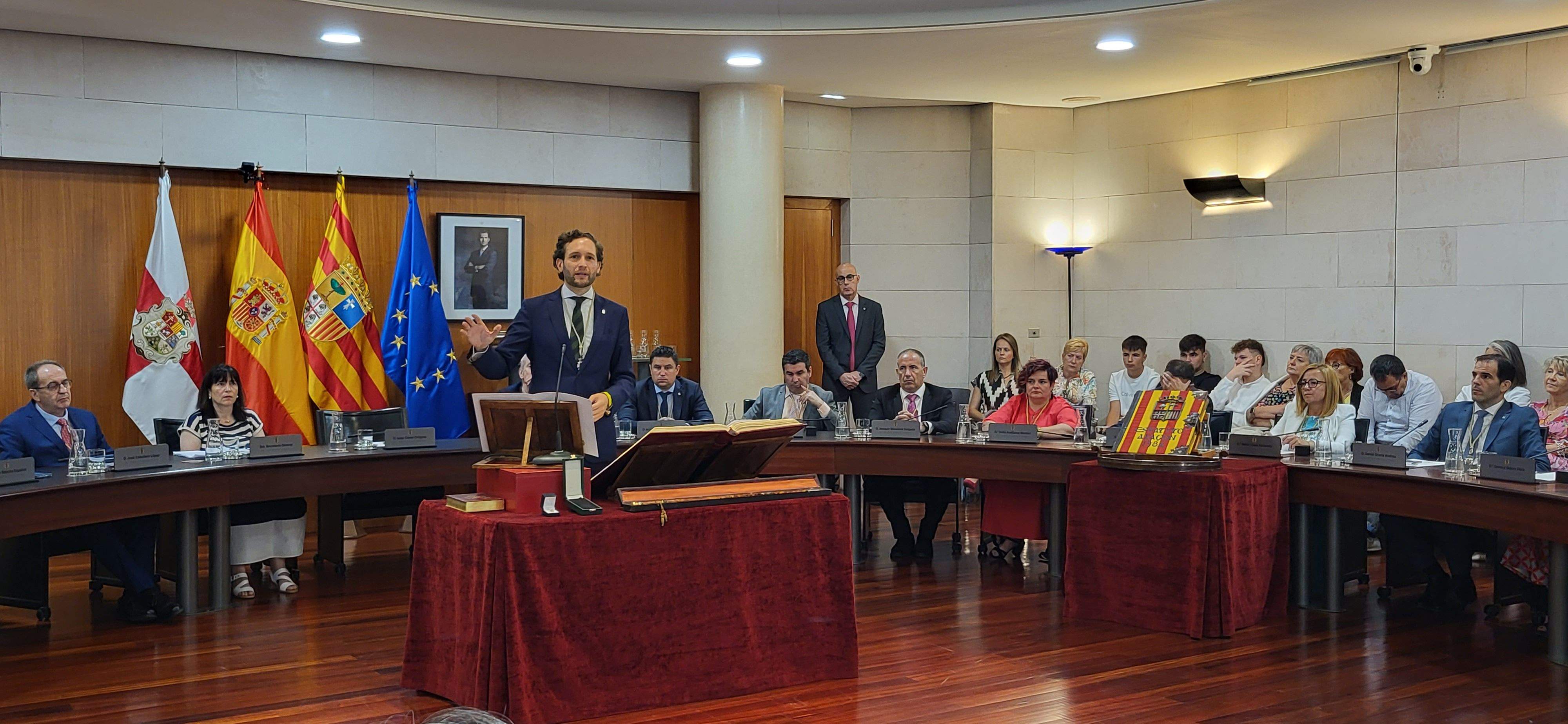 Constitución de la Diputación Provincial de Huesca. Foto Myriam Martínez