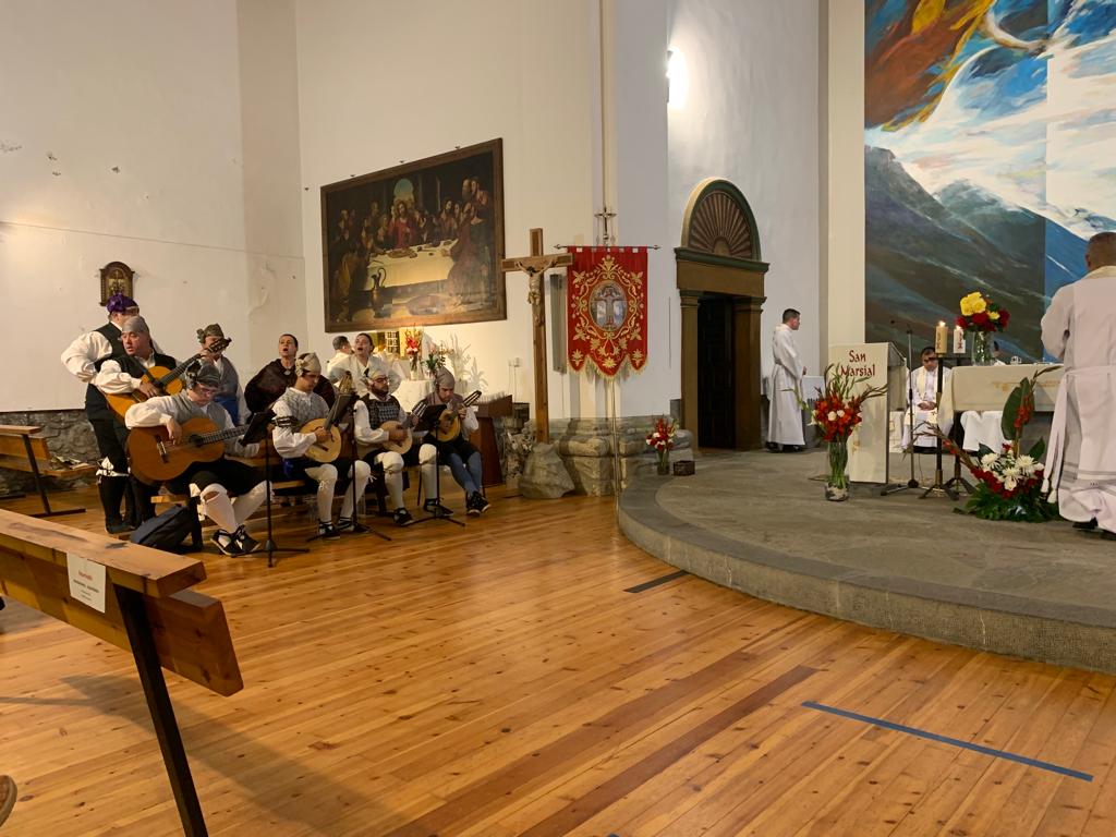 Celebración del día de San Marcial en Benasque con el Ball dels omes.