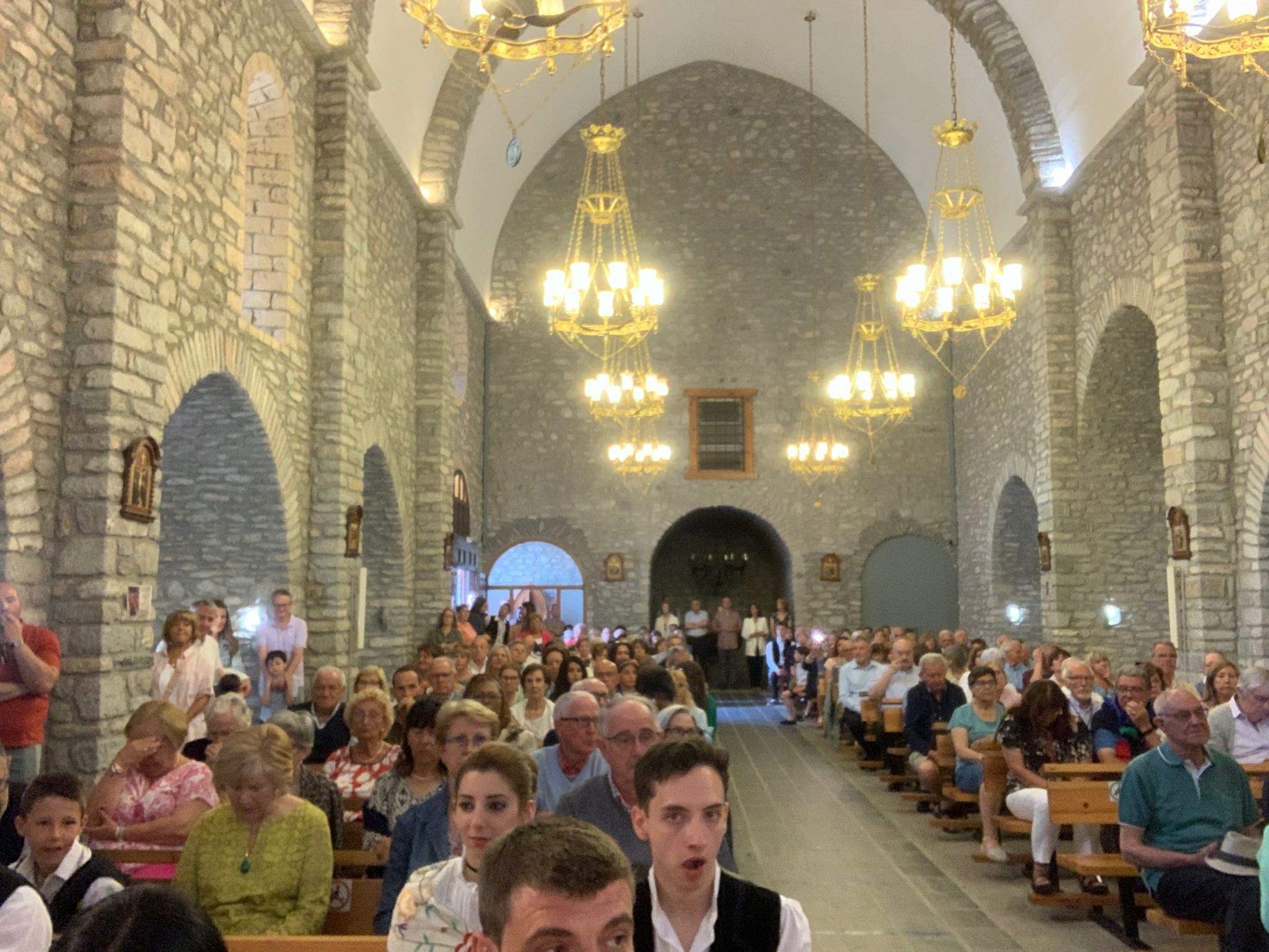 Celebración del día de San Marcial en Benasque con el Ball dels omes.