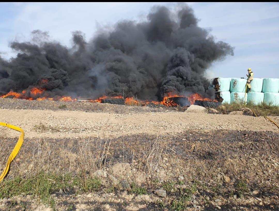 Incendio en la carretera de Vicién.