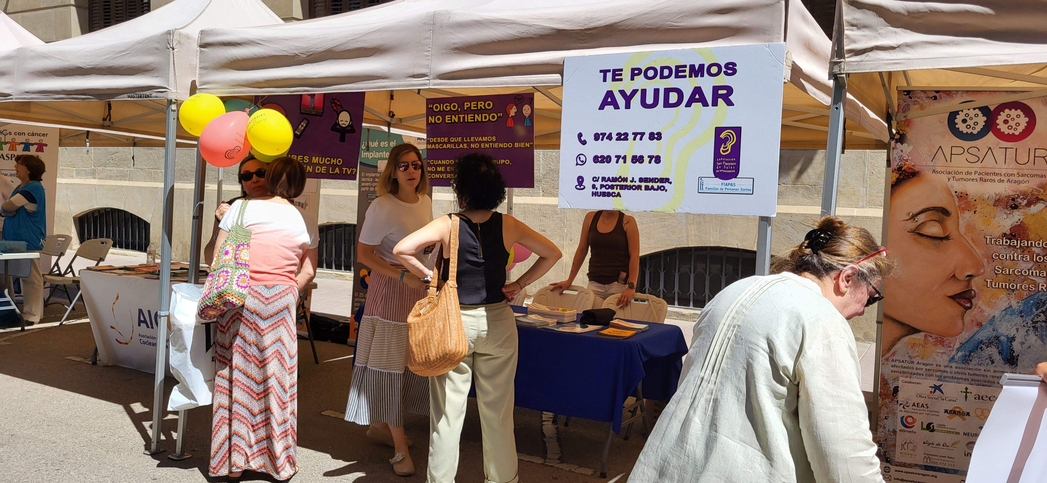 II Feria de asociaciones de Salud en Huesca. Foto Myriam Martínez 