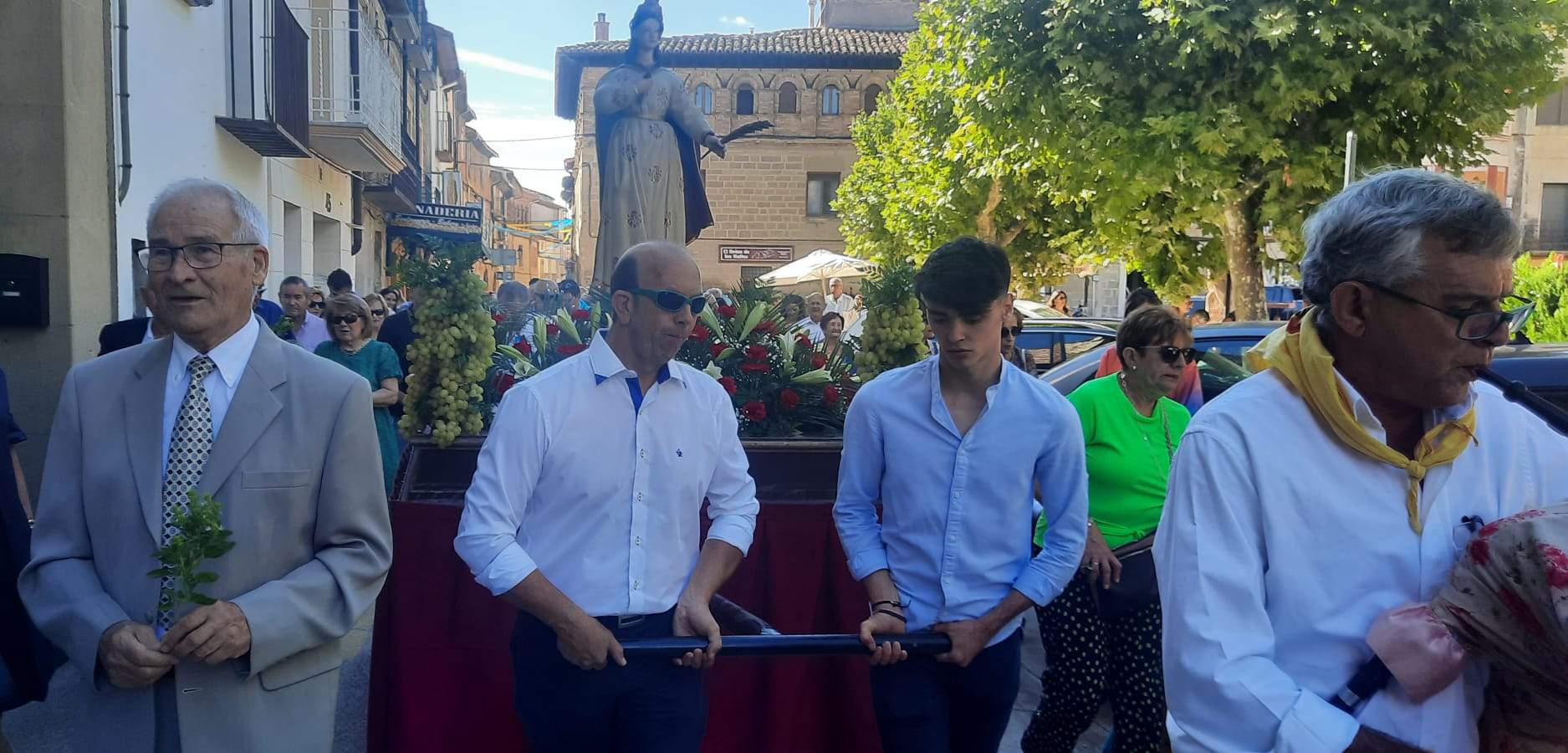Día grande de las fiestas de Ayerbe. Foto Ayuntamiento de Ayerbe 