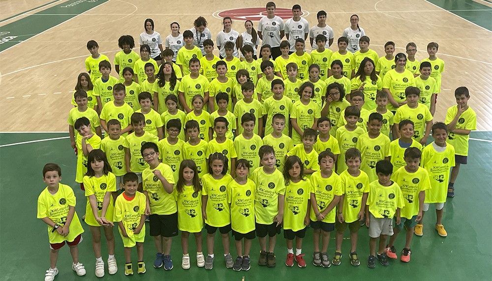Participantes en el Campus de Balonmano y Ocio Fernando de Andrés.