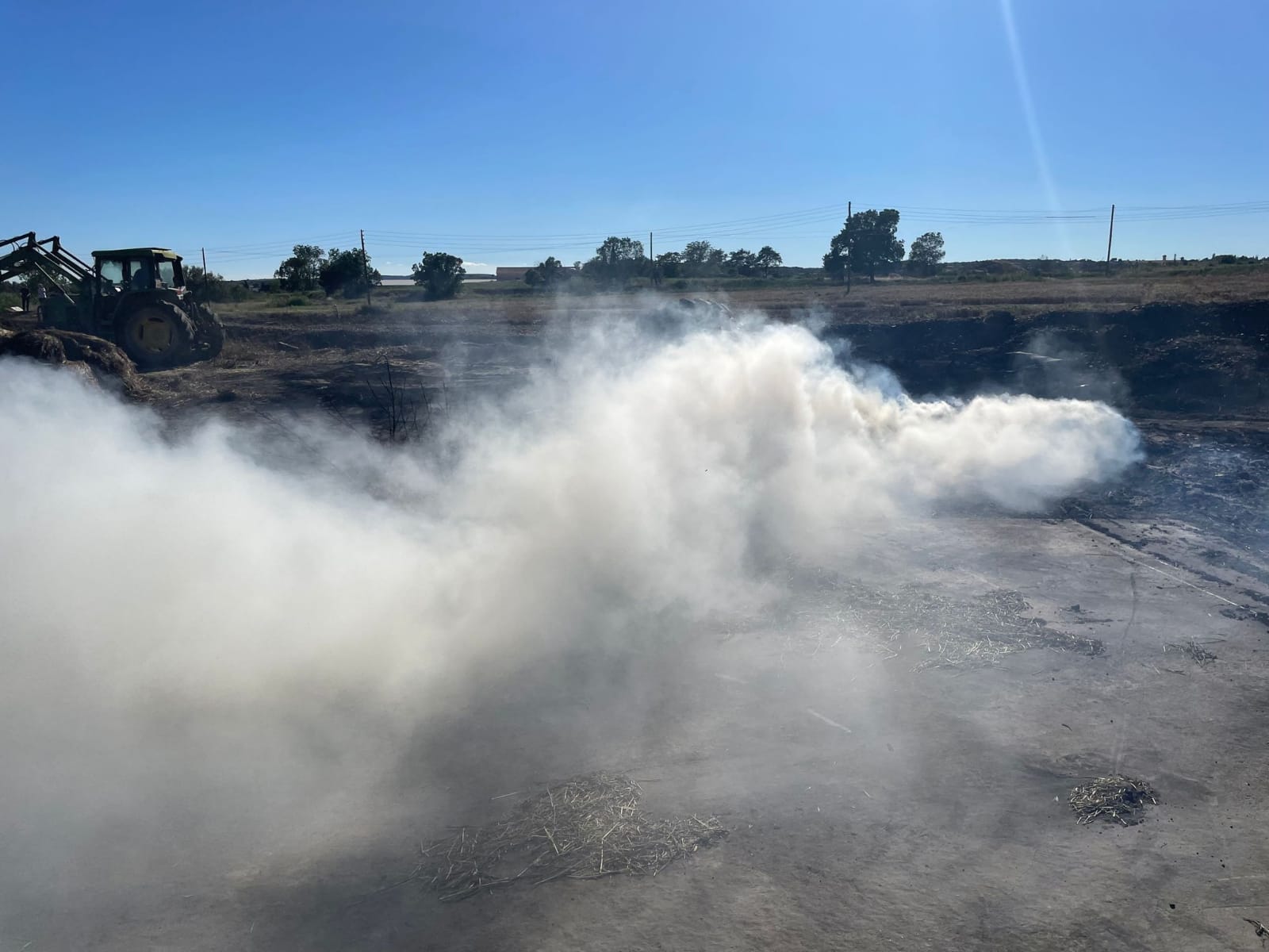 Reactivado el incendio en la carretera de Vicién