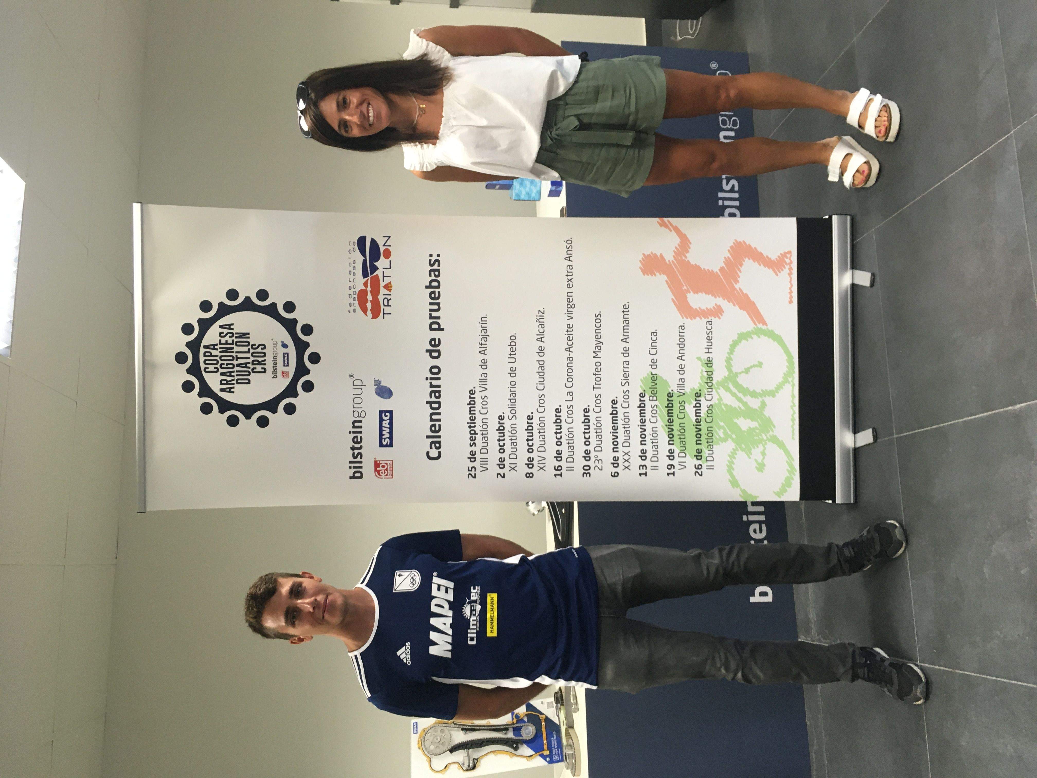 Lucas Autrell y Leticia Soria, en la presentación de la Copa Aragonesa de Duatlón Cros