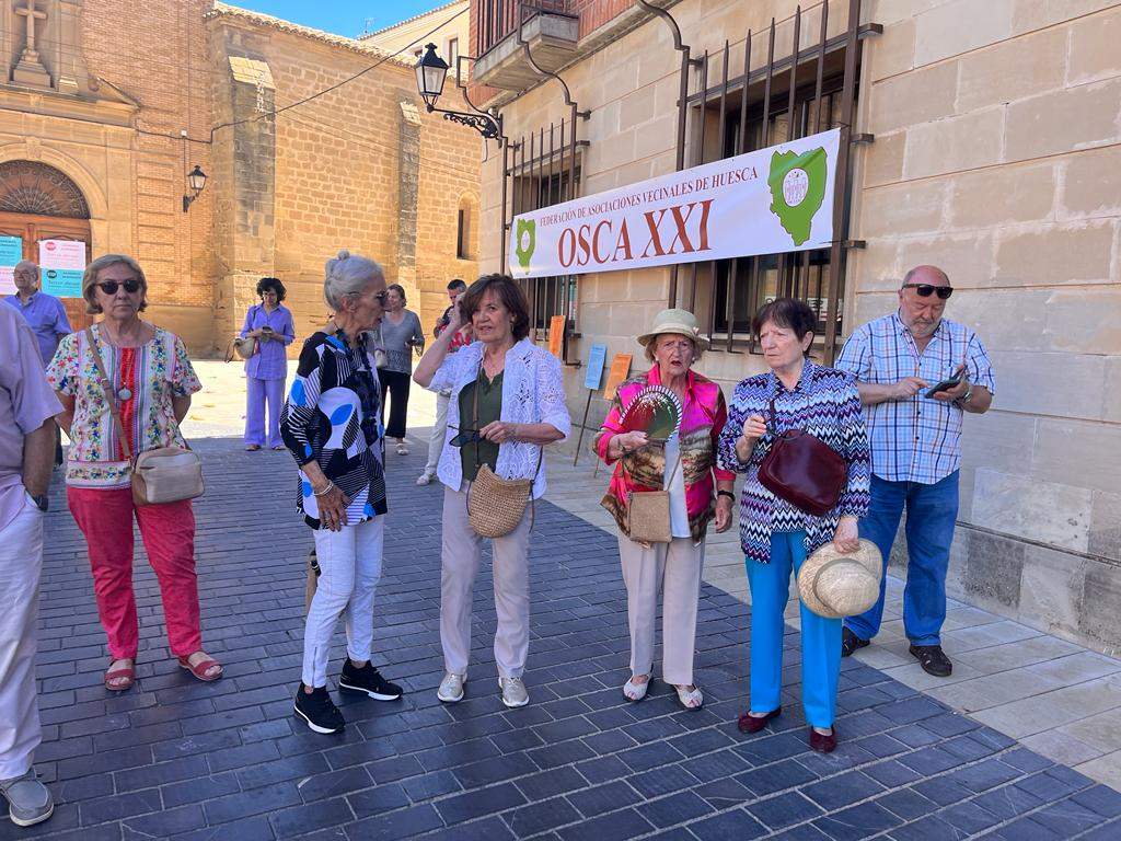 Tercer Abrazo al Seminario en Huesca. Foto: Mercedes Manterola