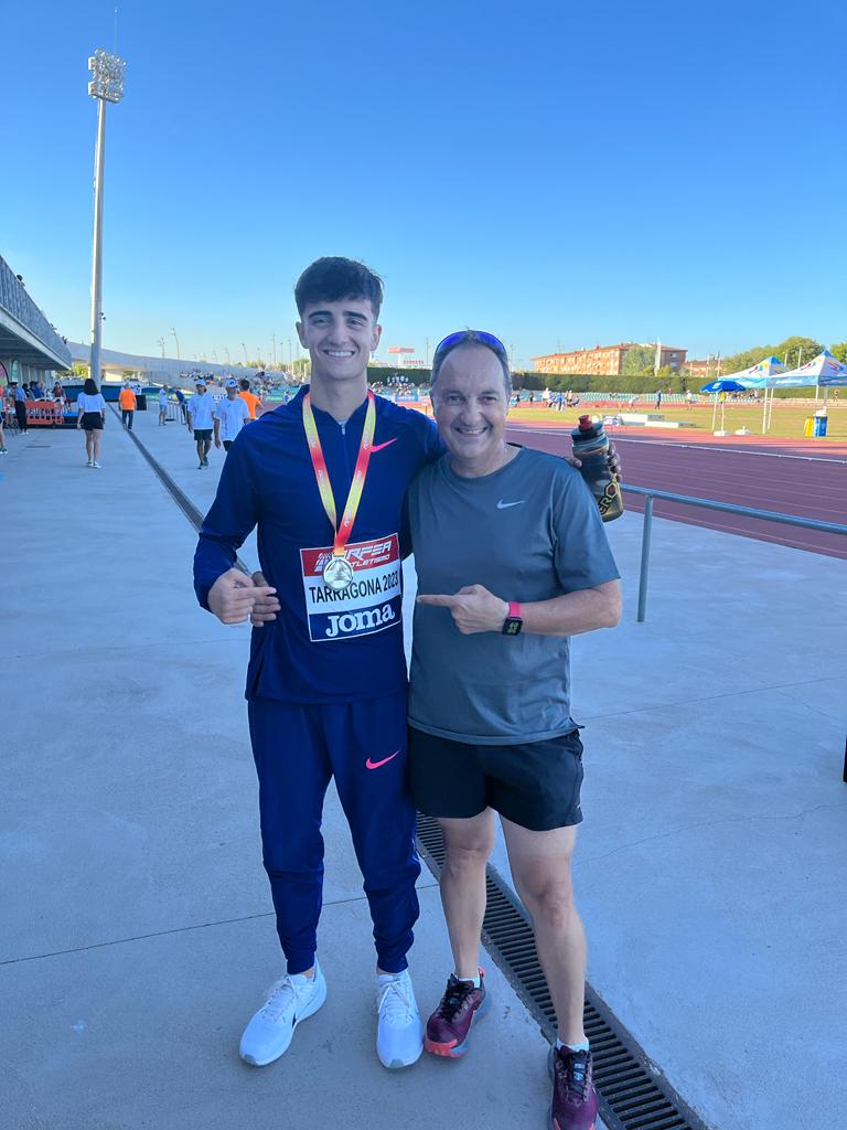 Pol Oriach y Phondy.