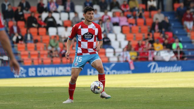 Miguel Loureiro en un partido con el Lugo. Miguel Loureiro en un partido con el Lugo.