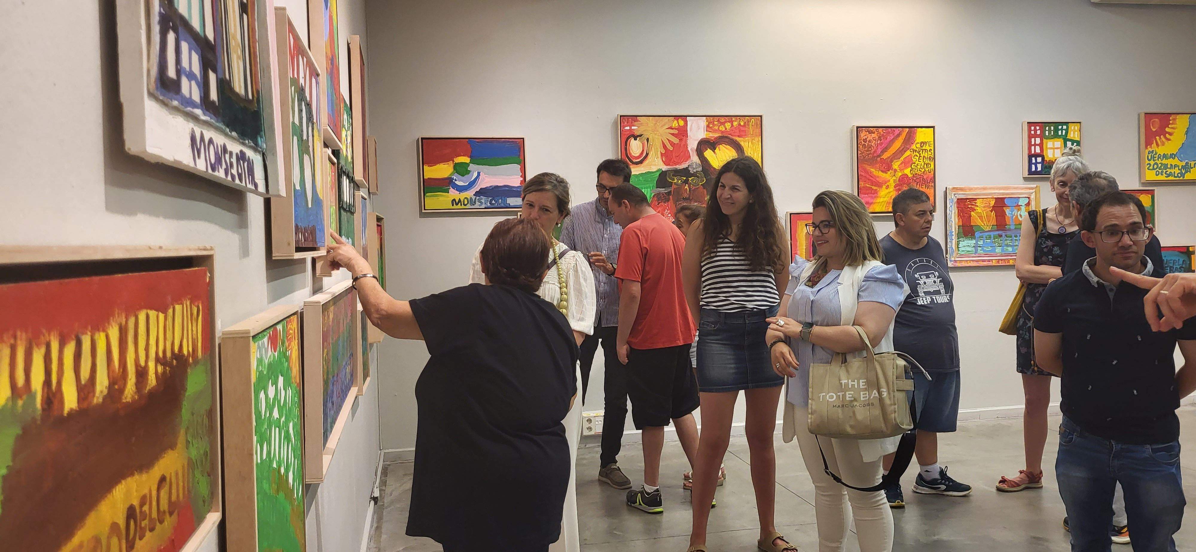 Inauguración de la exposición de Montse Otal. Foto Myriam Martínez