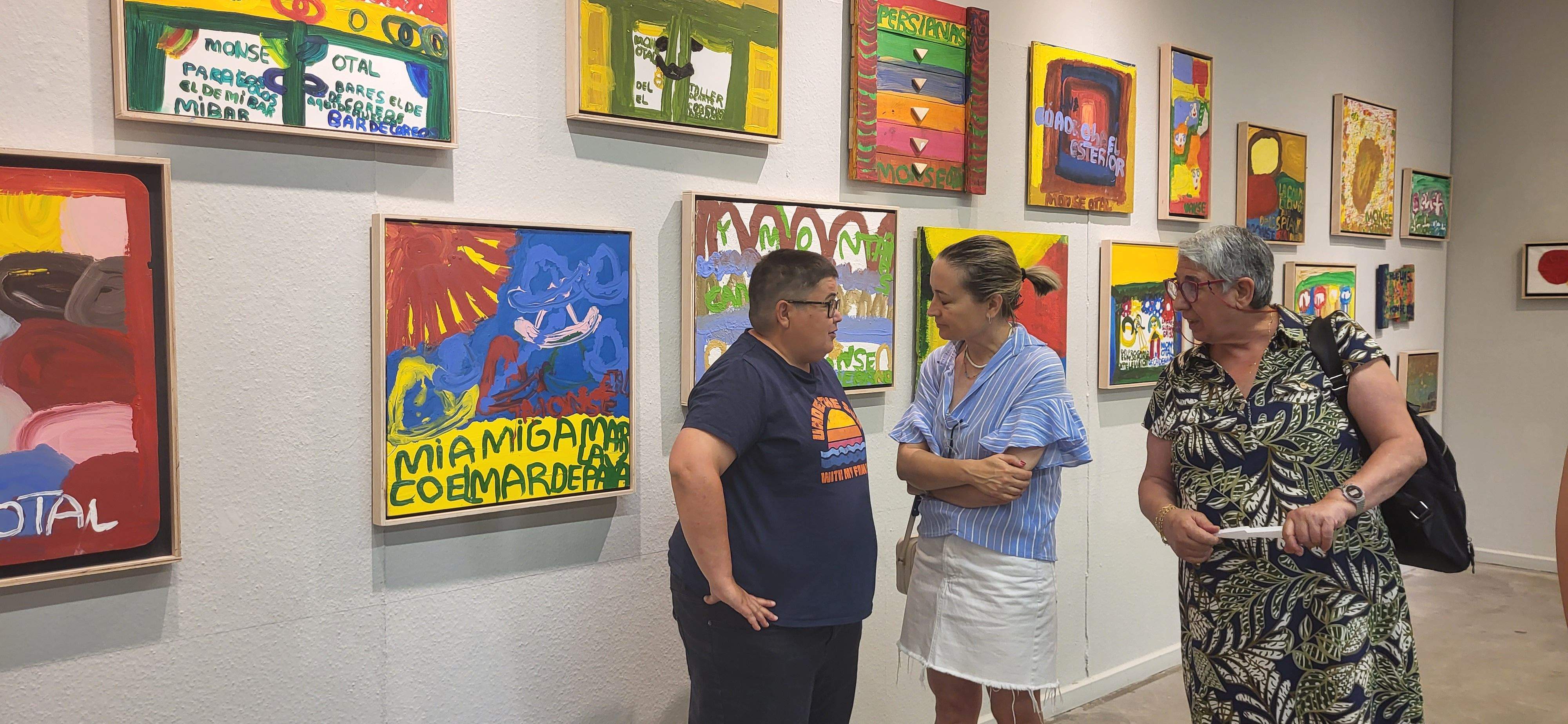 Inauguración de la exposición de Montse Otal. Foto Myriam Martínez
