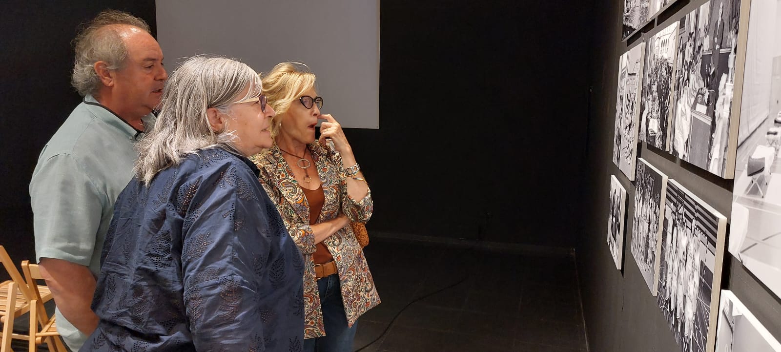 Inauguración de Ellas, de Víctor Ibáñez.