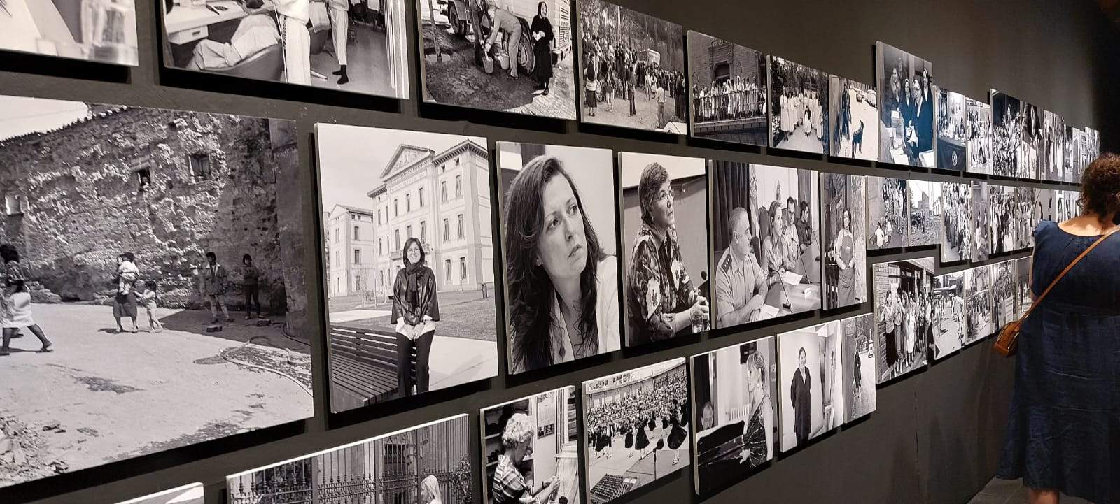 Inauguración de Ellas, de Víctor Ibáñez.