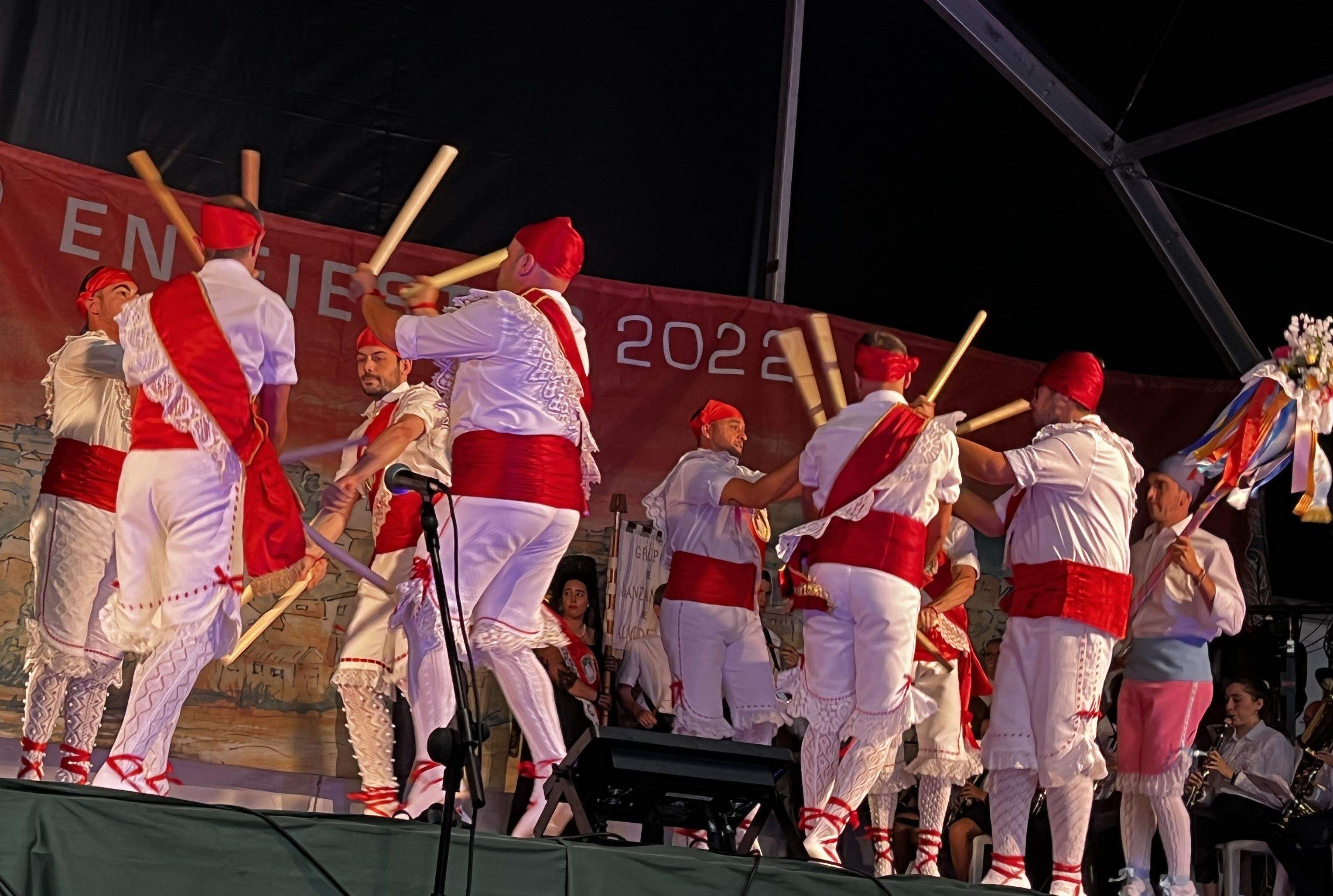 Danzantes de Almudévar. Foto Myriam Martínez