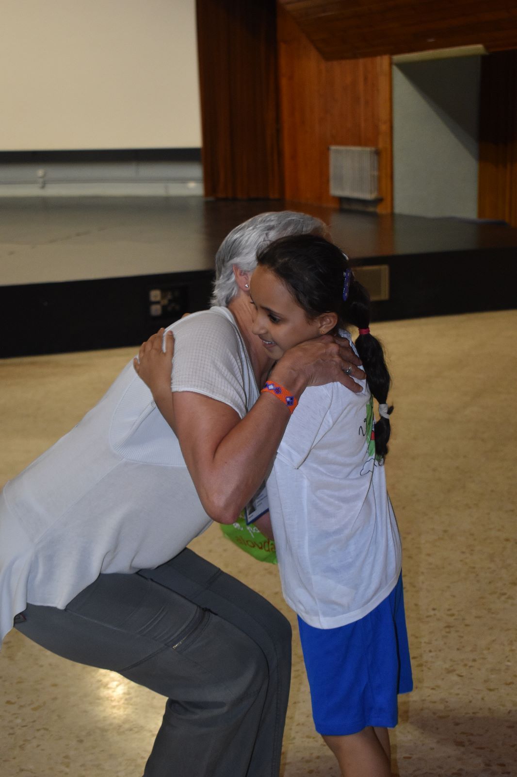 Recepción a los niños saharauis por Alouda