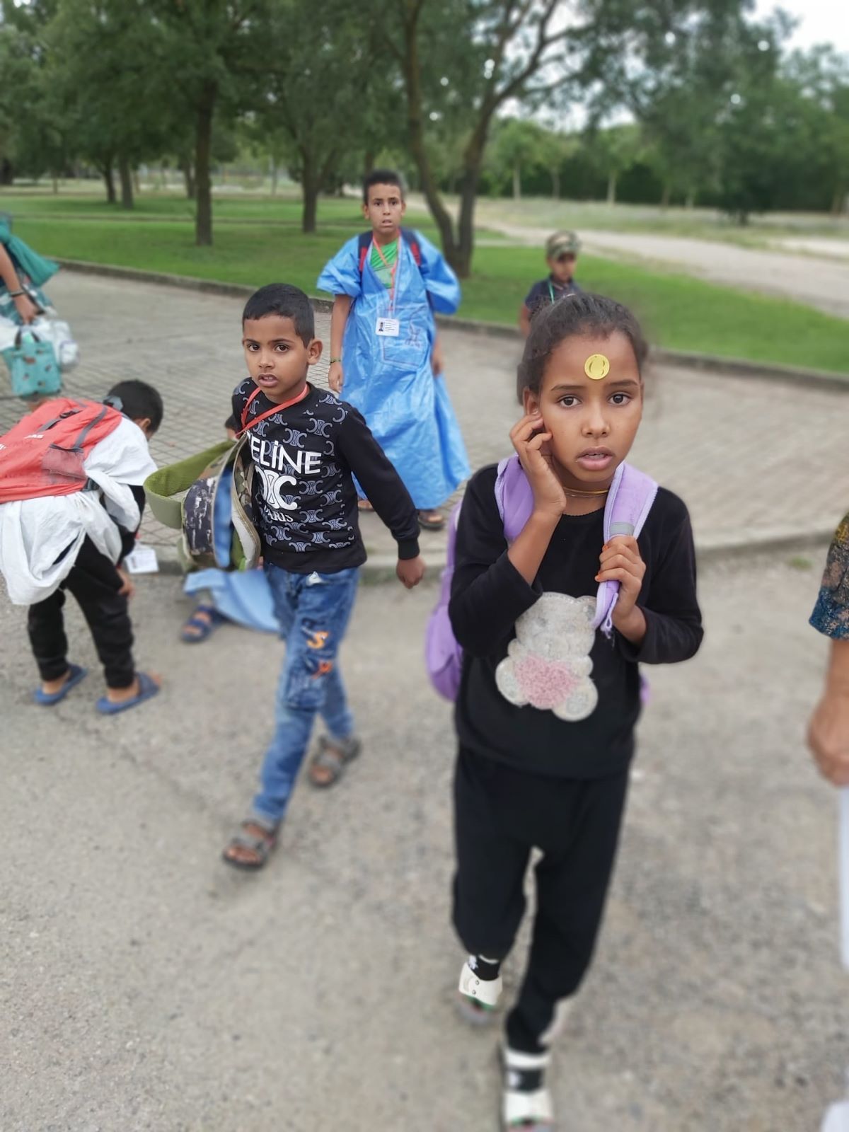 Recepción a los niños saharauis por Alouda