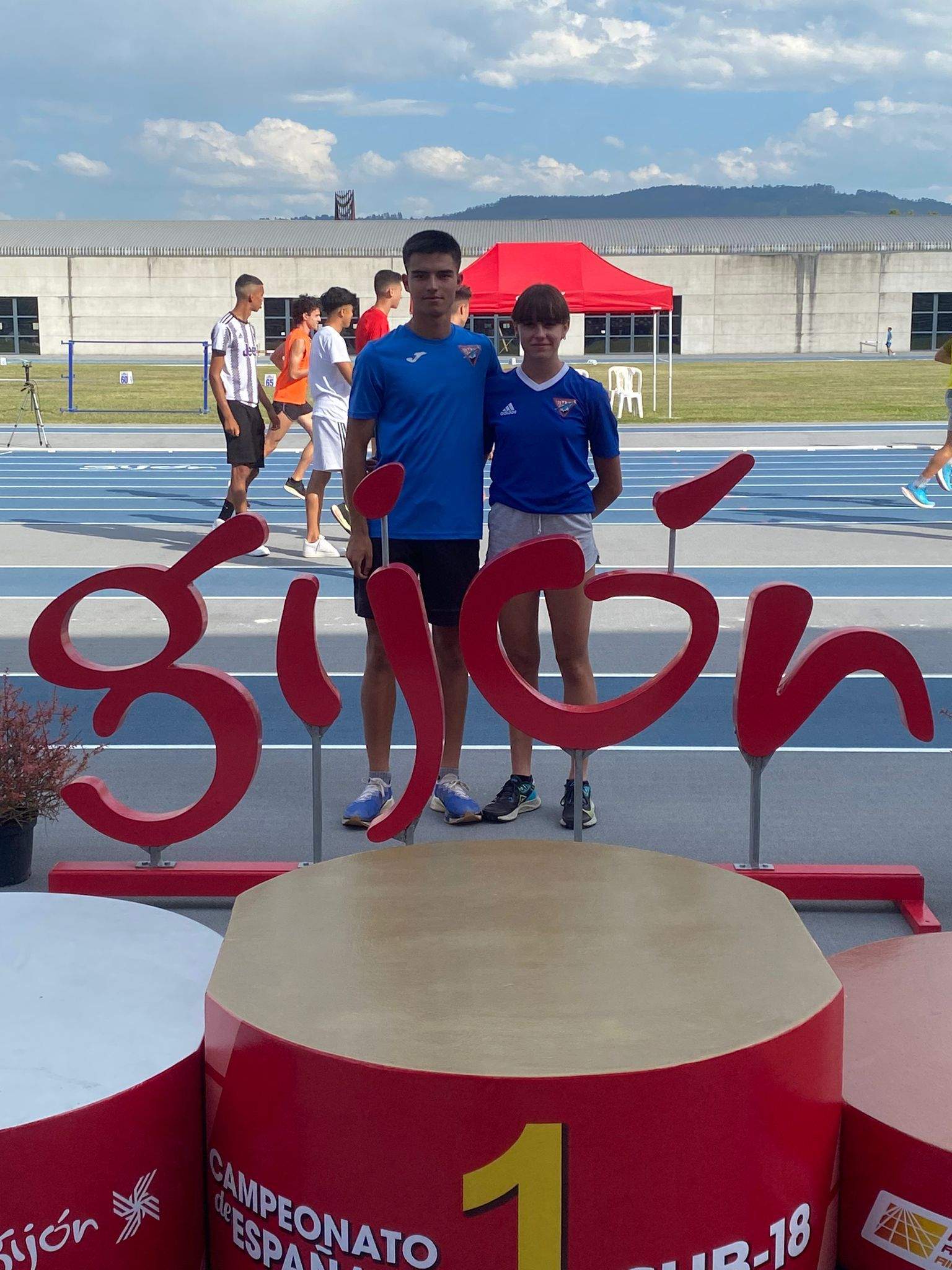 Leire Ramón y Javier Alamañac