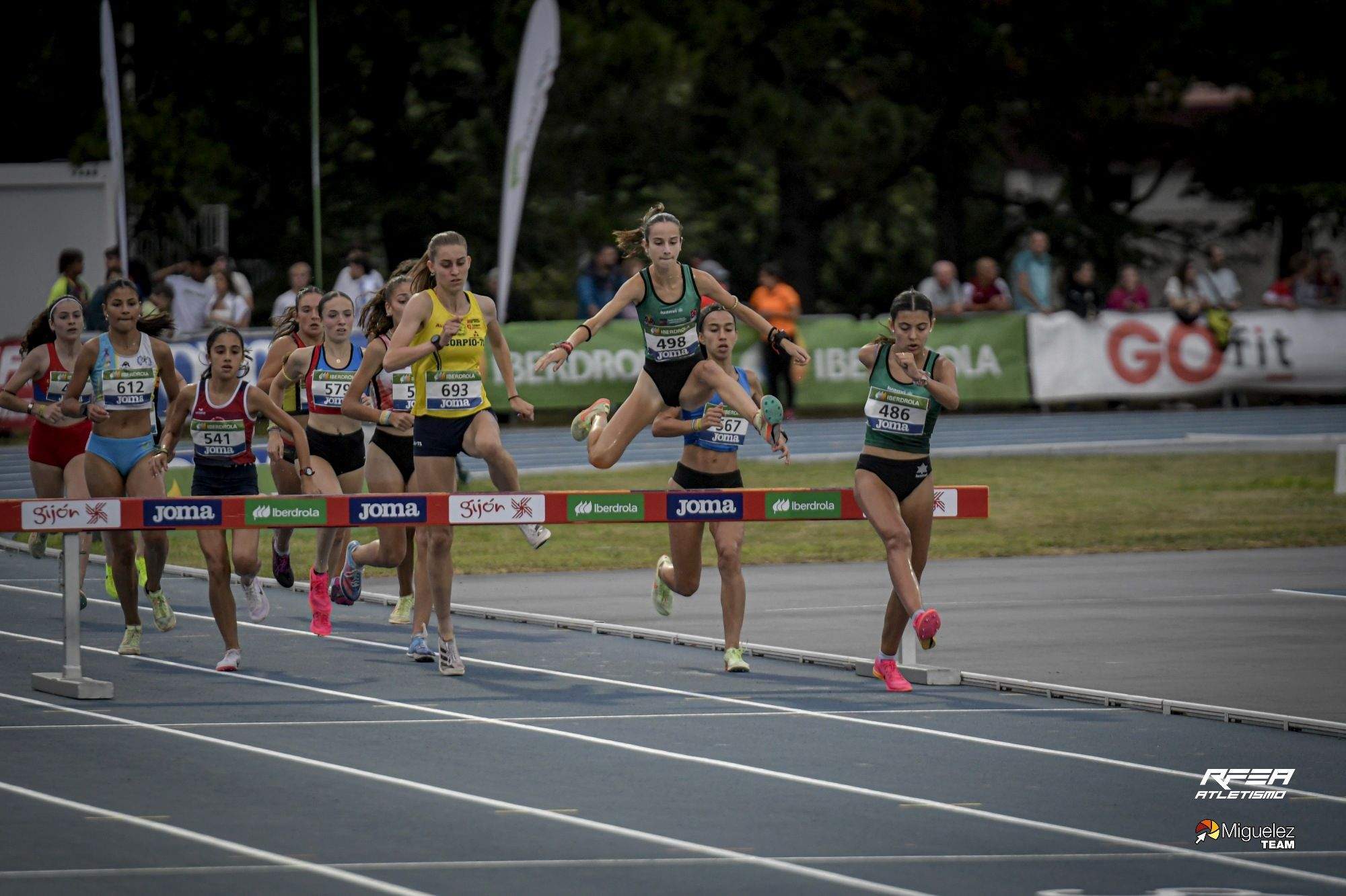 Carrera de 2.000 obstáculos femenino