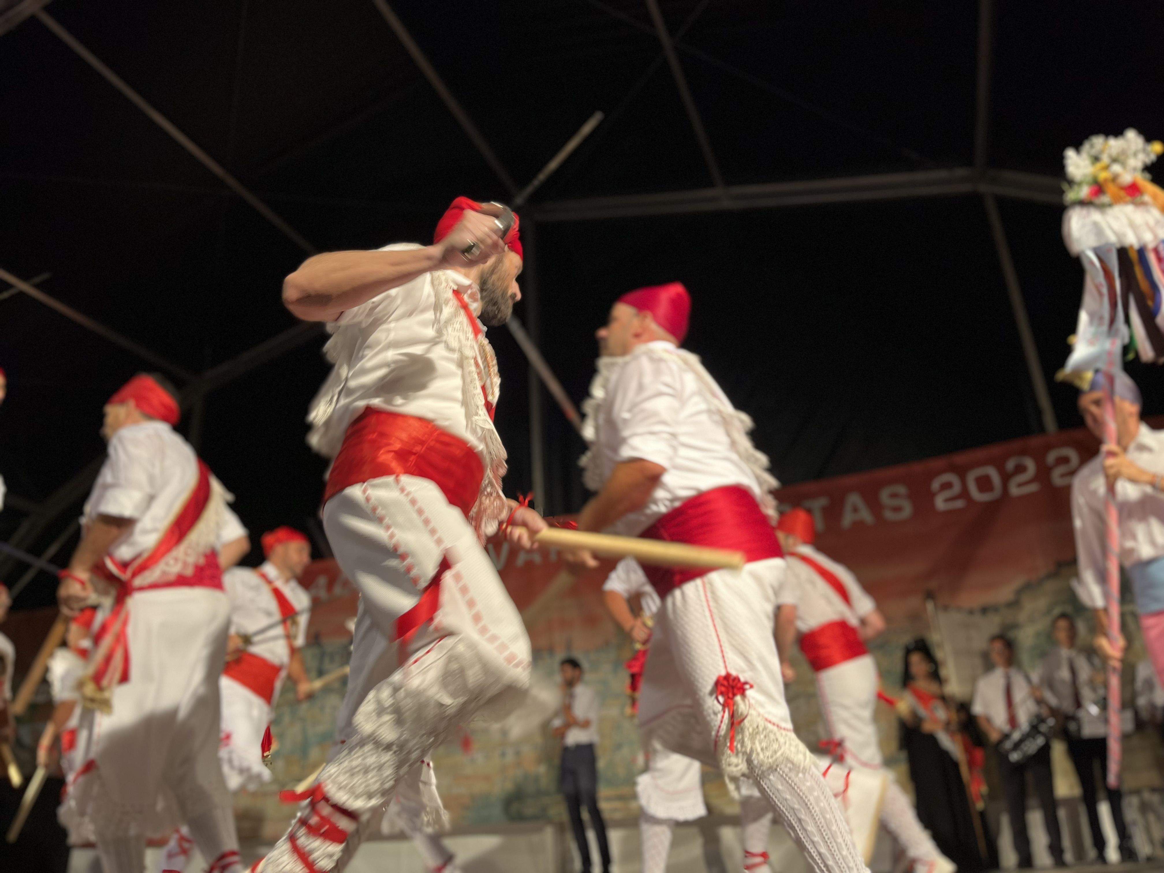 Danzantes de Almudévar. Foto Myriam Martínez