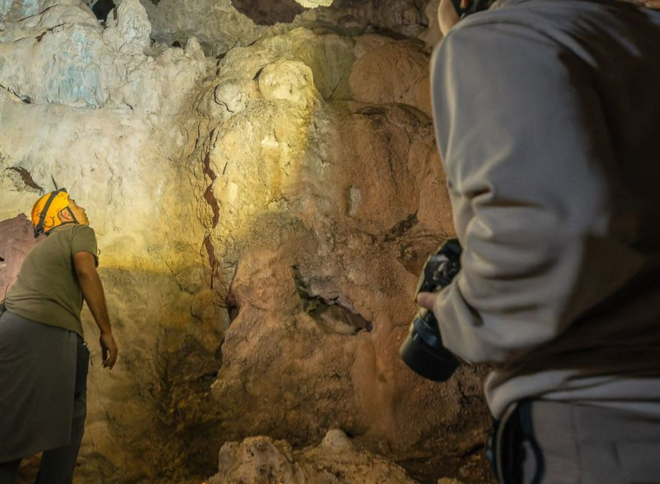 La Cueva de las Güixas abre la Galería de Invierno este verano.