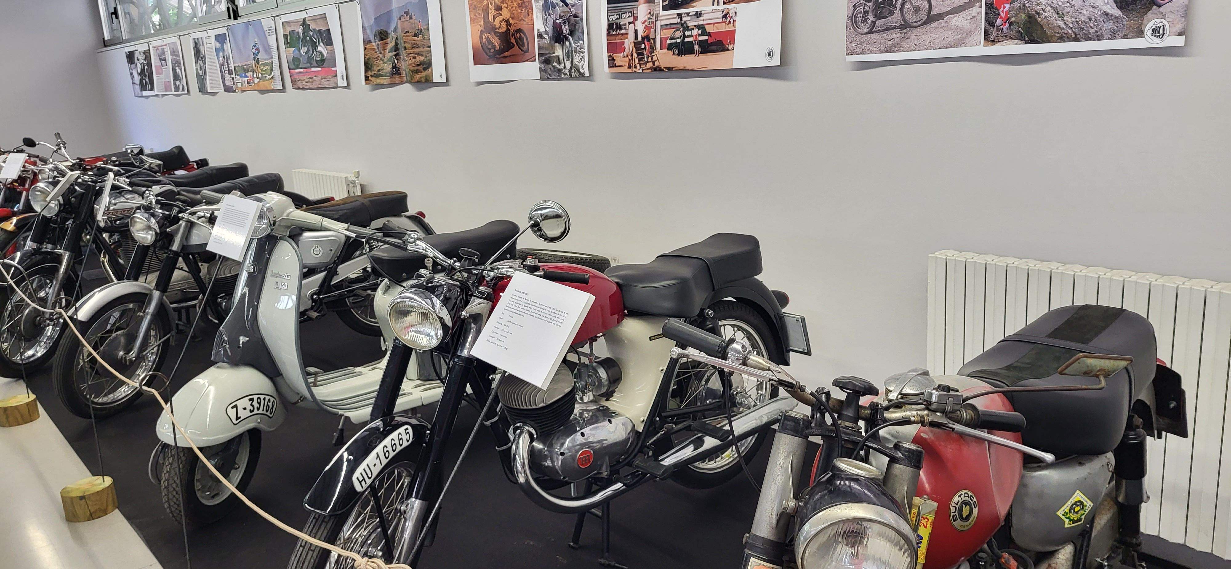 Exposición conmemorativa del 50 aniversario de la Peña Motociclista Oscense. Foto Myriam Martínez
