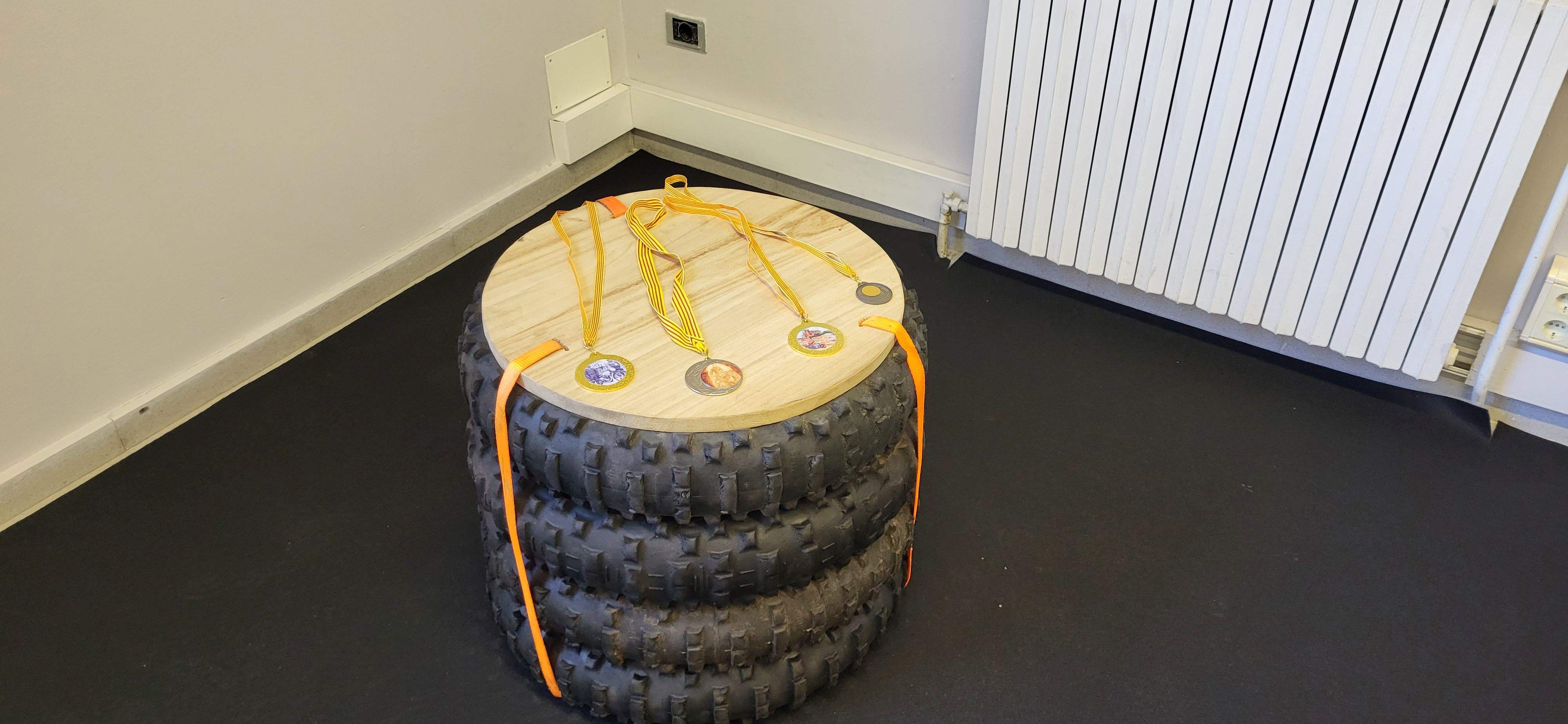 Exposición conmemorativa del 50 aniversario de la Peña Motociclista Oscense. Foto Myriam Martínez