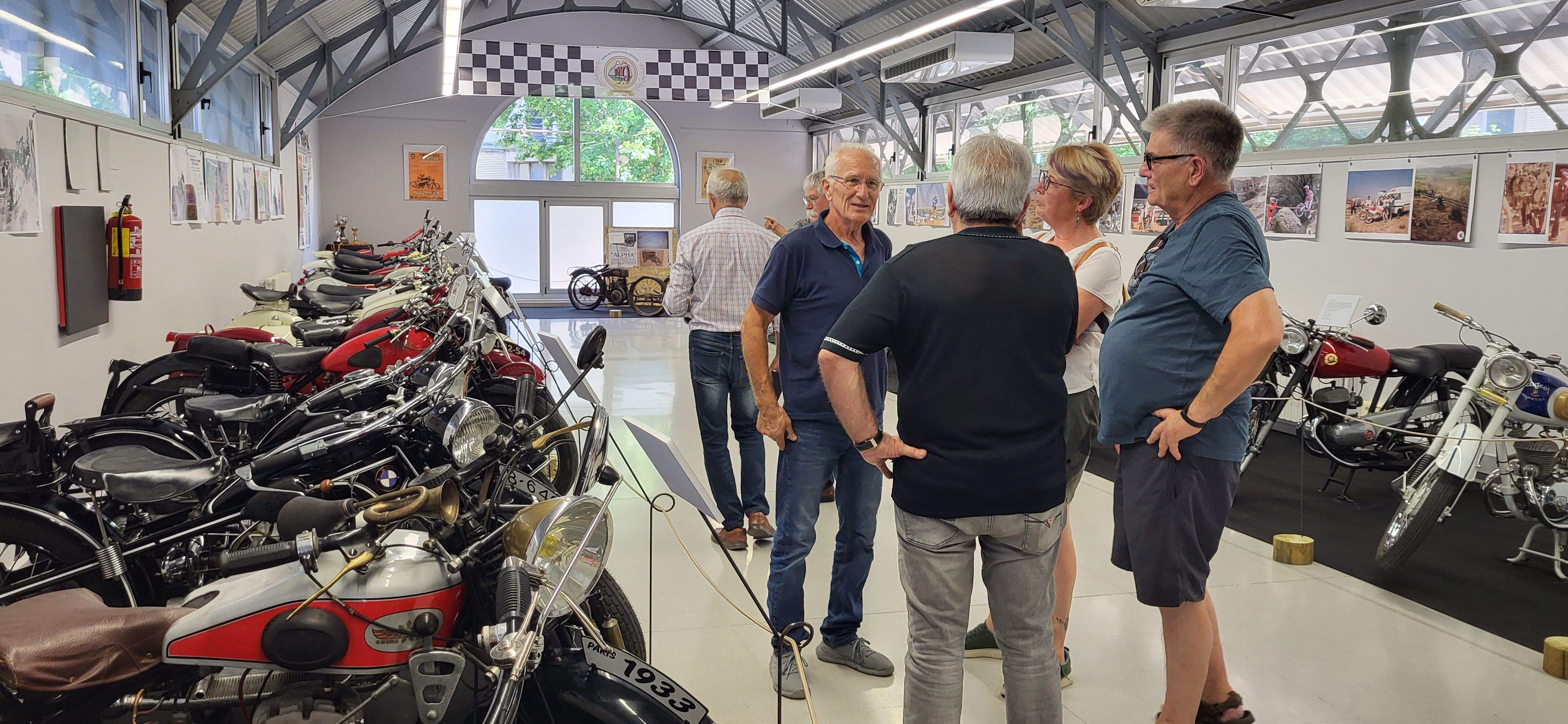 Exposición conmemorativa del 50 aniversario de la Peña Motociclista Oscense. Foto Myriam Martínez