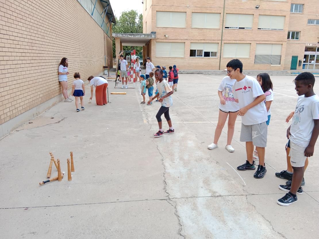 Juegos tradicionales con Cruz Roja Juegos tradicionales con Cruz Roja