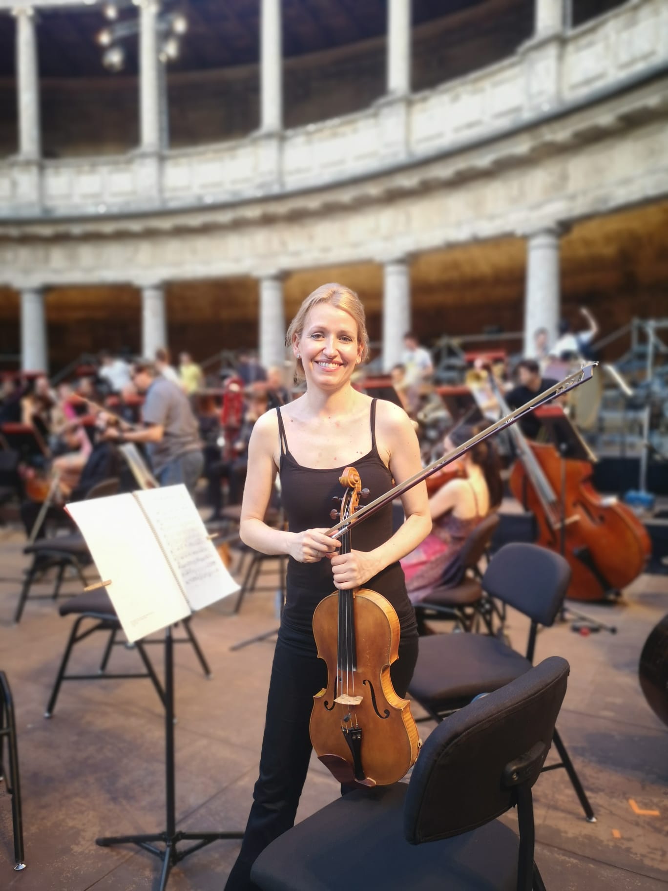 Ana Royo, con la viola, interpreta Turandot con el Teatro Real de Madrid