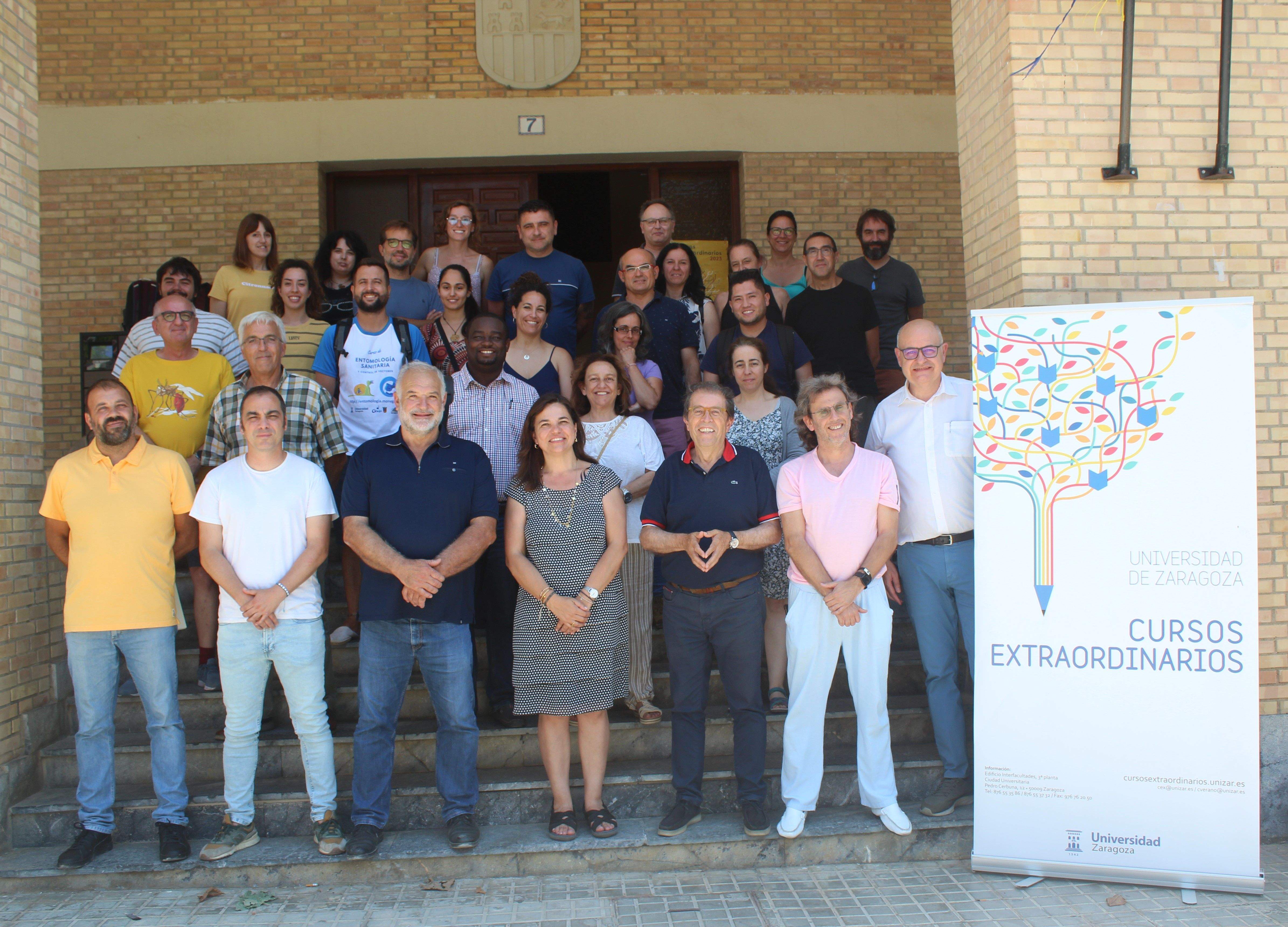 Participantes en la clausura del Curso de Entomología Sanitaria de Grañén.