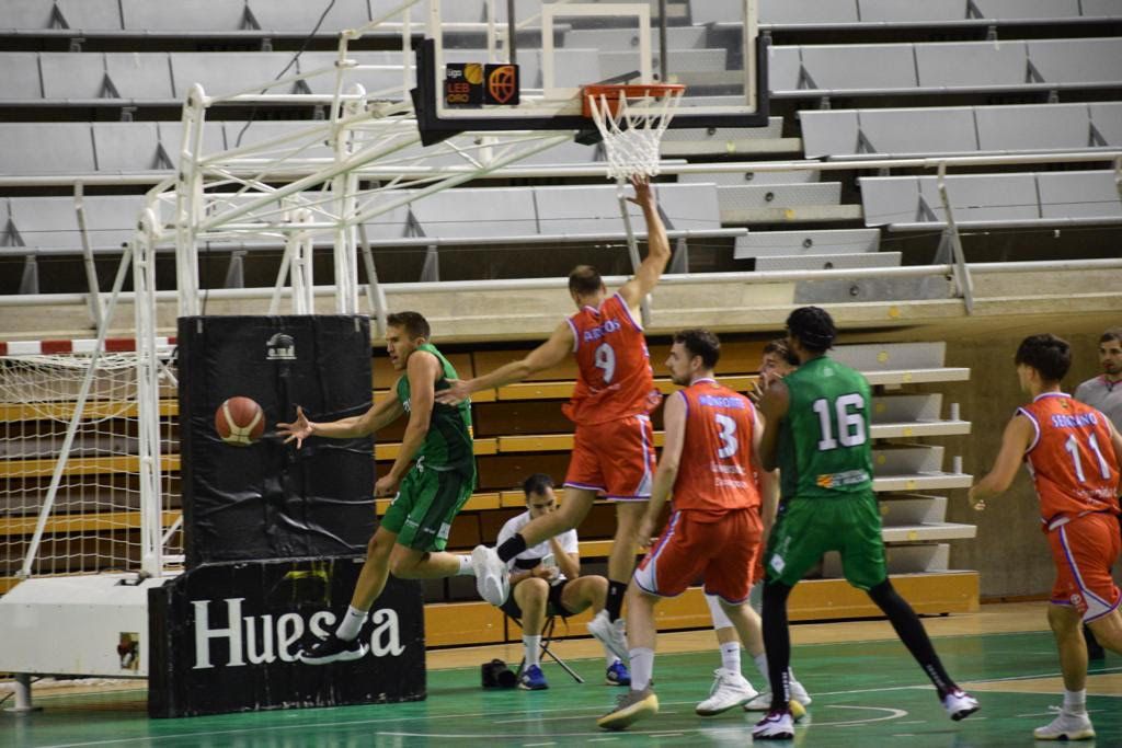 Victoria contundente del Peñas en su segundo amistoso