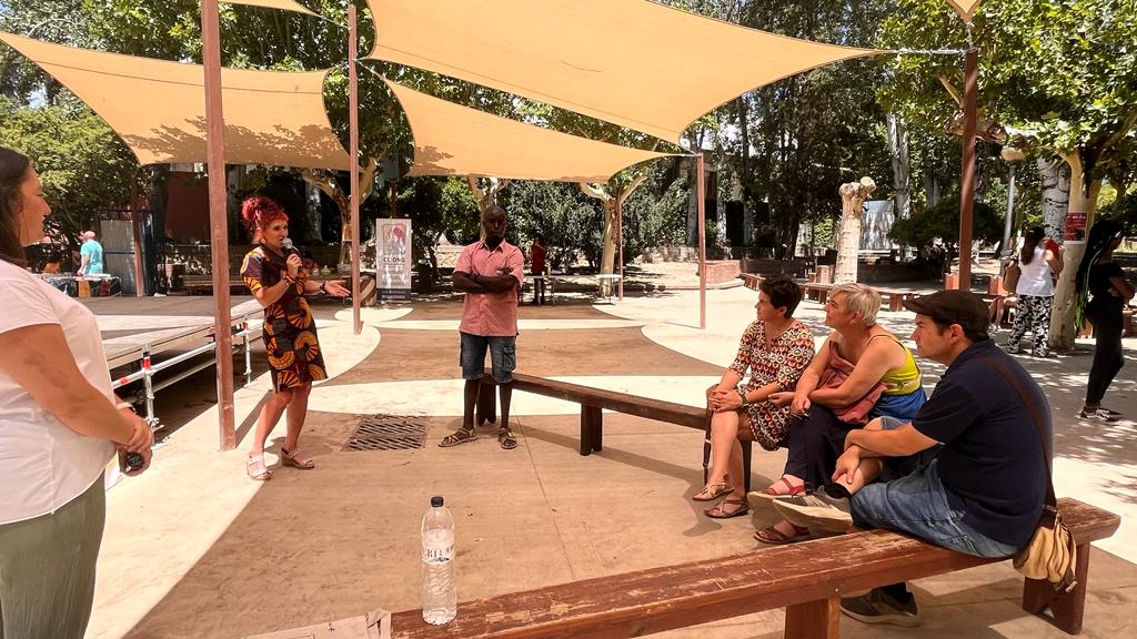 Fiesta de la diversidad cultural en el parque Miguel Servet de Huesca.