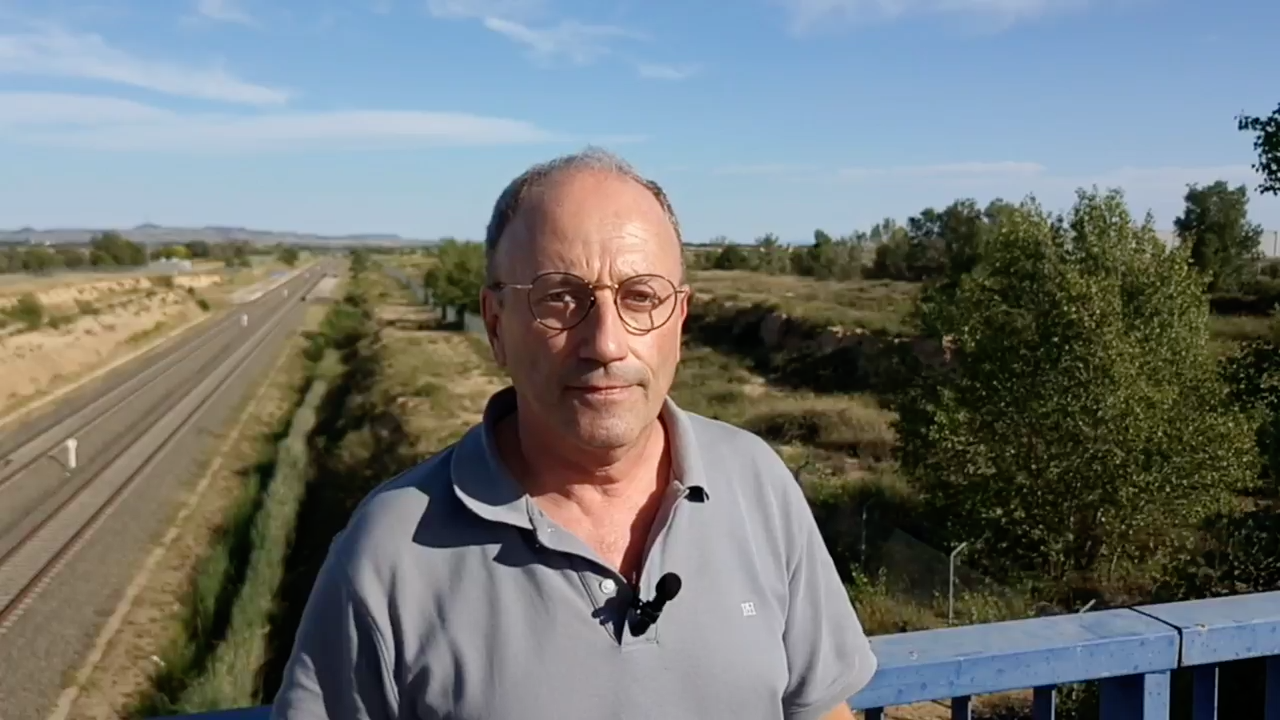 Fernando Lozano junto a Plhus.