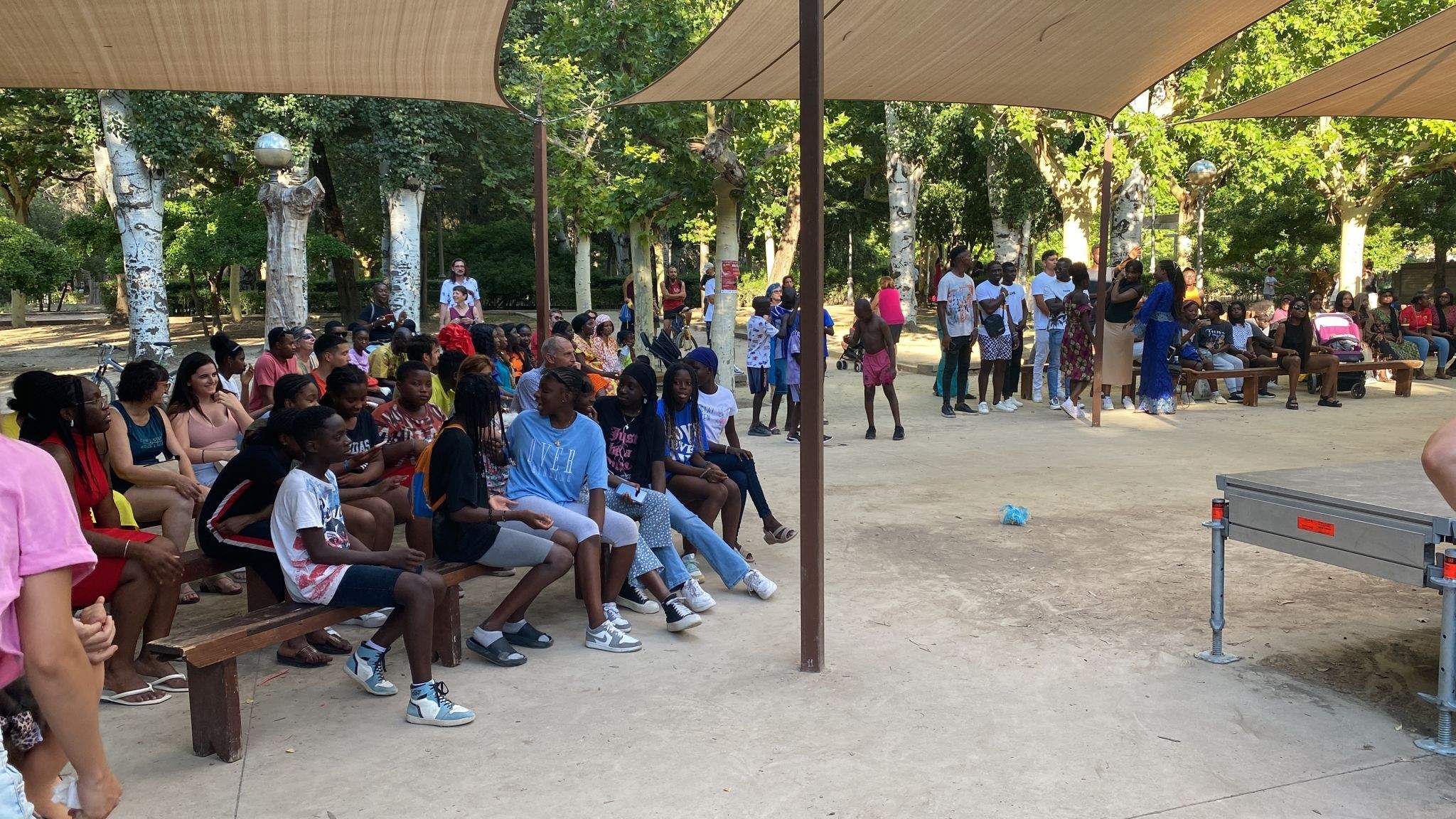 Fiesta de la diversidad cultural en el parque Miguel Servet de Huesca.