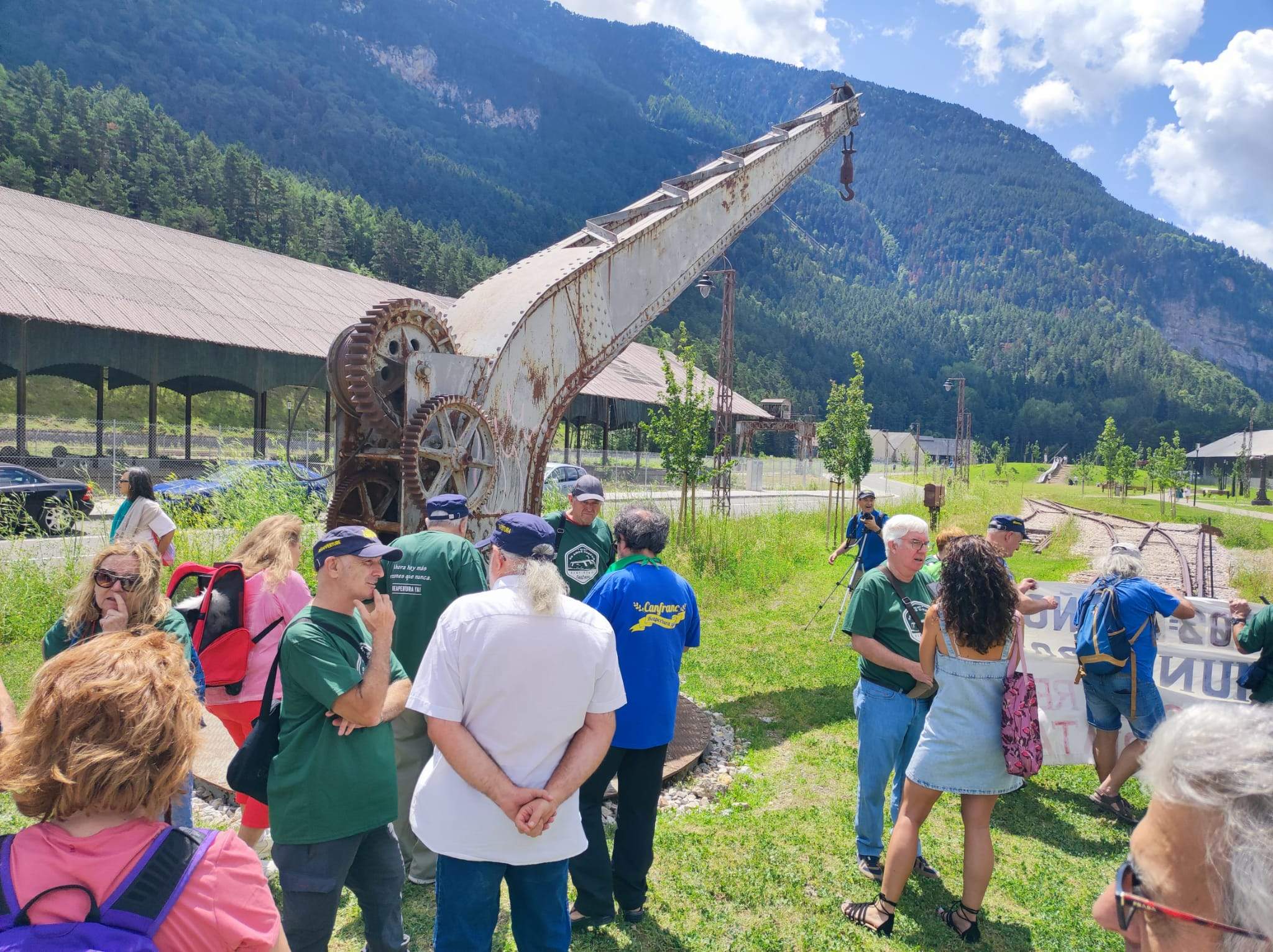 Concentración celebrada en Canfranc por la reapertura de la línea internacional.