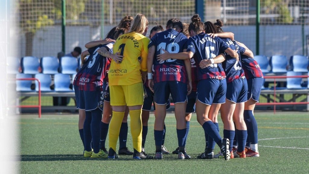 La SD Huesca Femenino, con la ambición de ser una piña para conquistar triunfos.