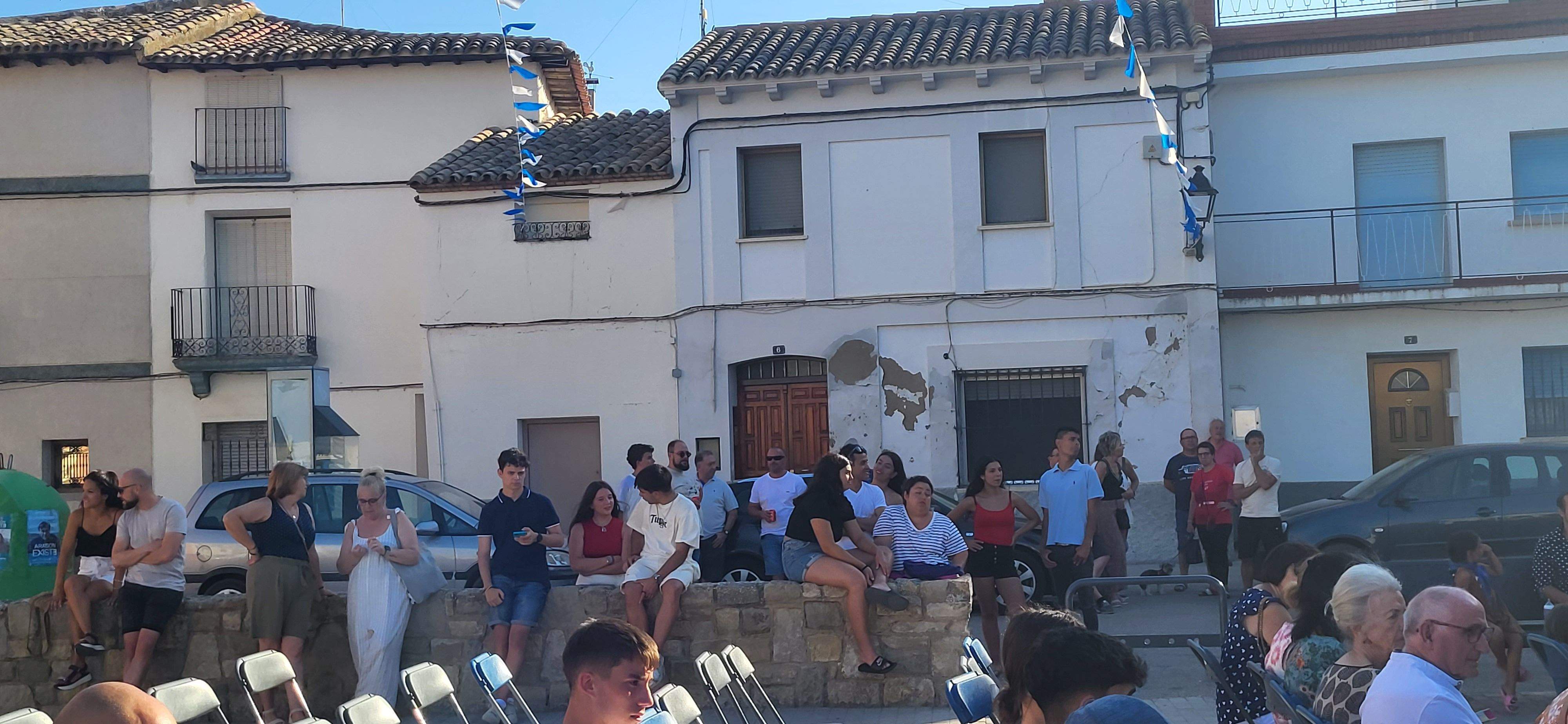 Presentación de los quintos y la entrega de pañoletas a los bebés en Grañén. Foto: Mercedes Manterola