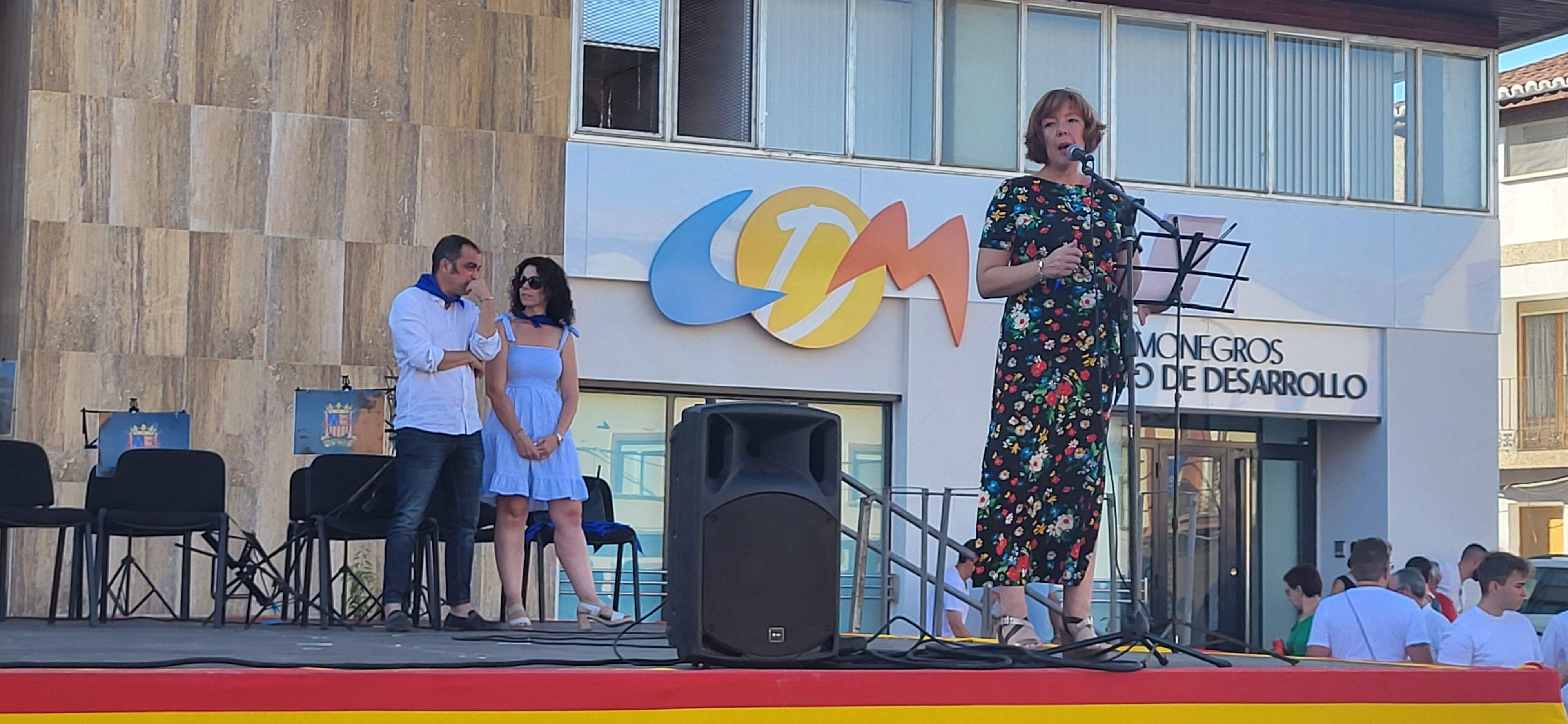 Presentación de los quintos y la entrega de pañoletas a los bebés en Grañén. Foto: Mercedes Manterola