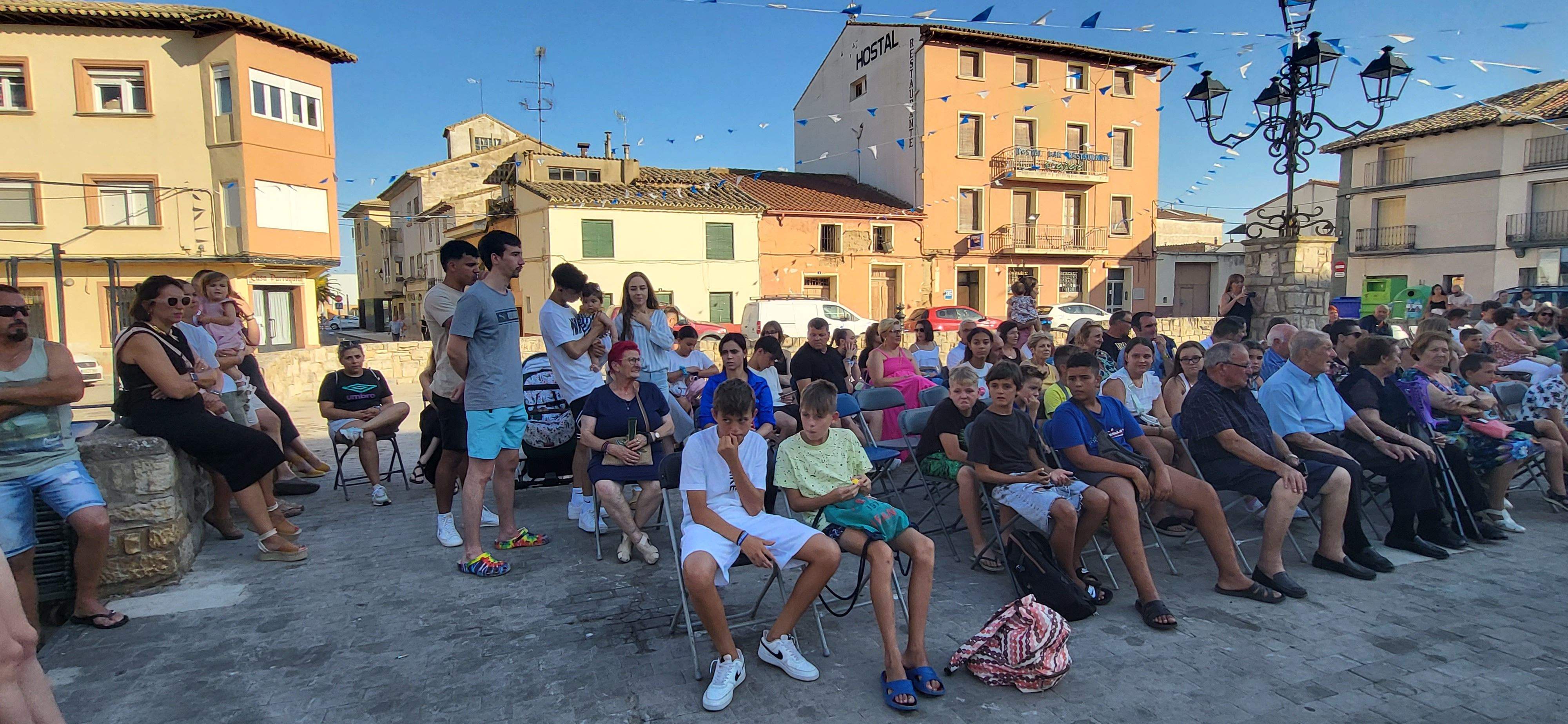 Presentación de los quintos y la entrega de pañoletas a los bebés en Grañén. Foto: Mercedes Manterola
