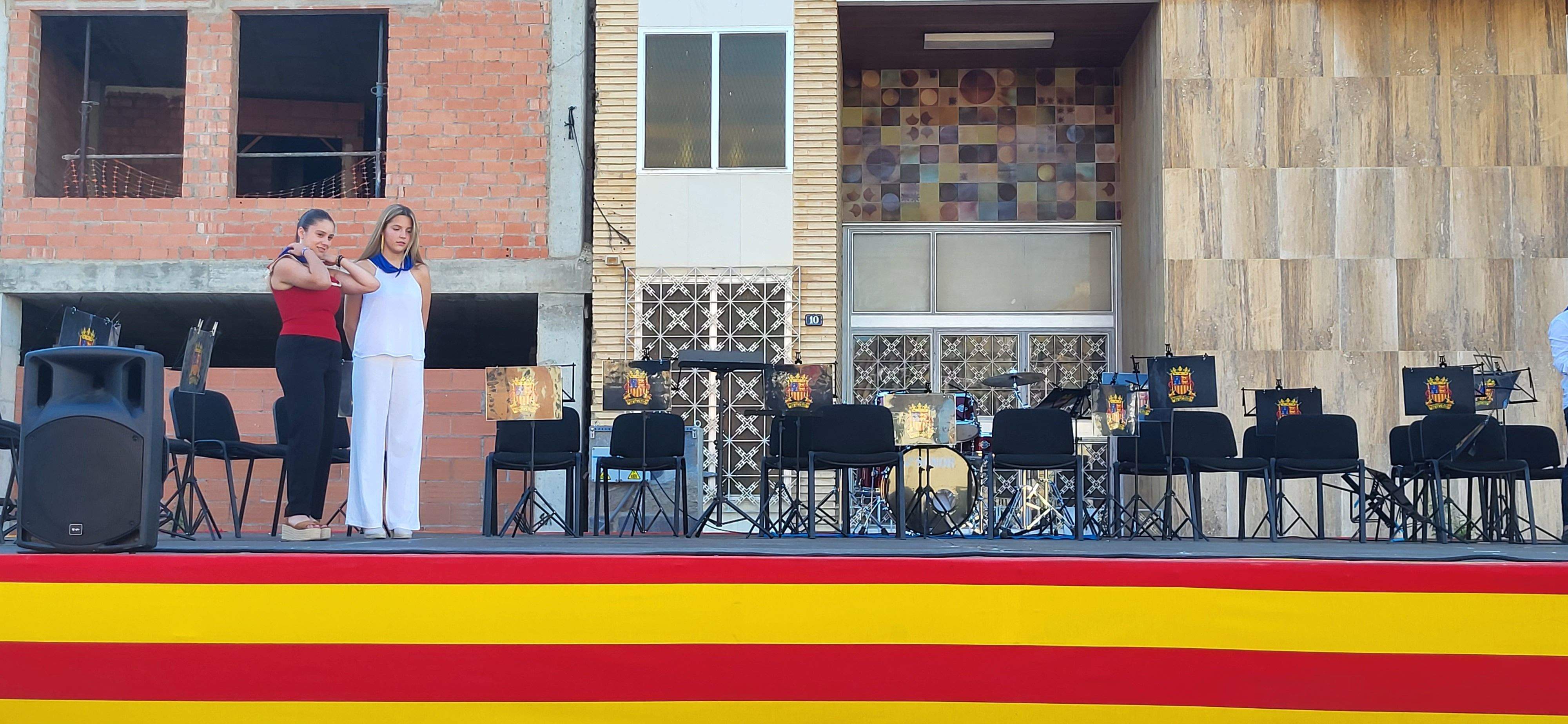 Presentación de los quintos y la entrega de pañoletas a los bebés en Grañén. Foto: Mercedes Manterola