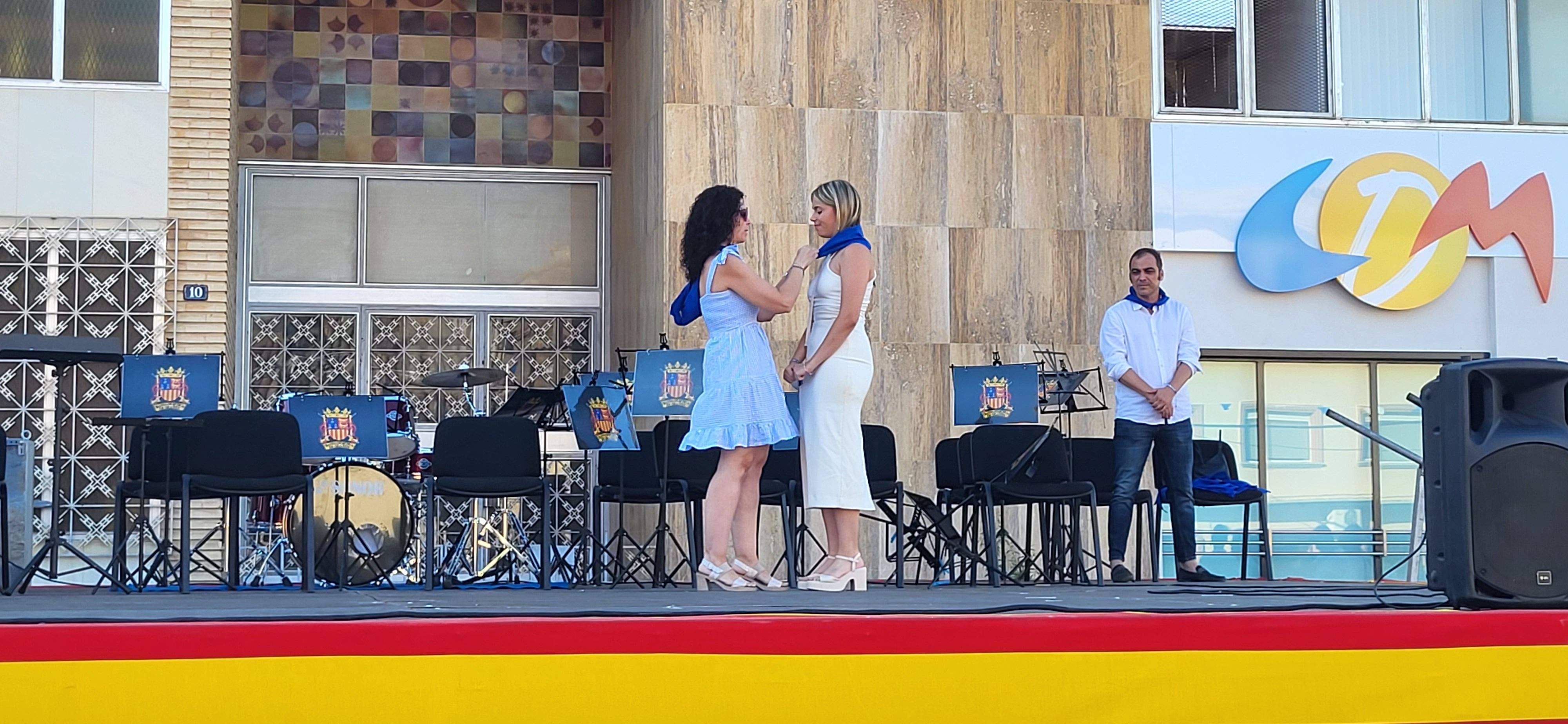 Presentación de los quintos y la entrega de pañoletas a los bebés en Grañén. Foto: Mercedes Manterola