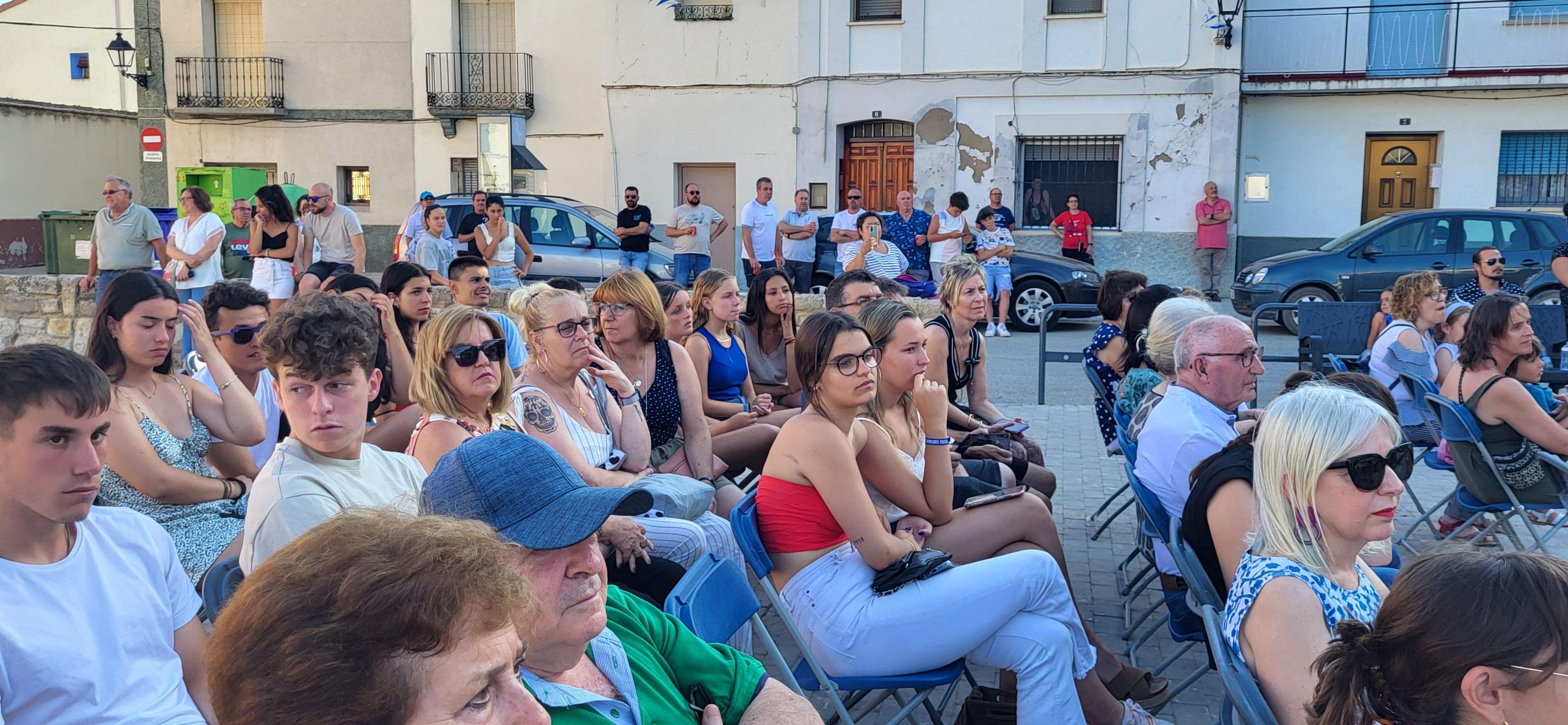 Presentación de los quintos y la entrega de pañoletas a los bebés en Grañén. Foto: Mercedes Manterola