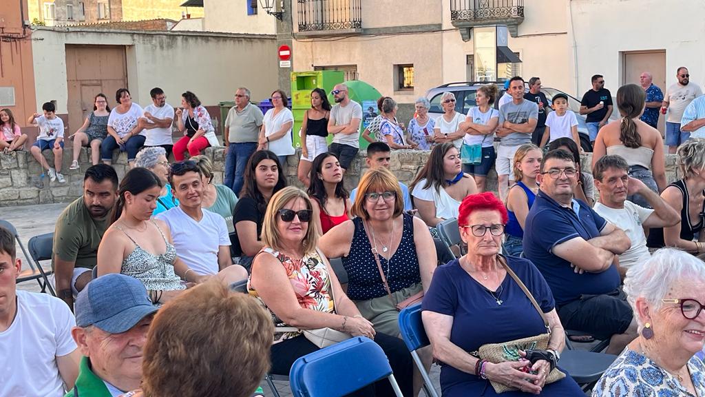 Presentación de los quintos y la entrega de pañoletas a los bebés en Grañén. Foto: Mercedes Manterola