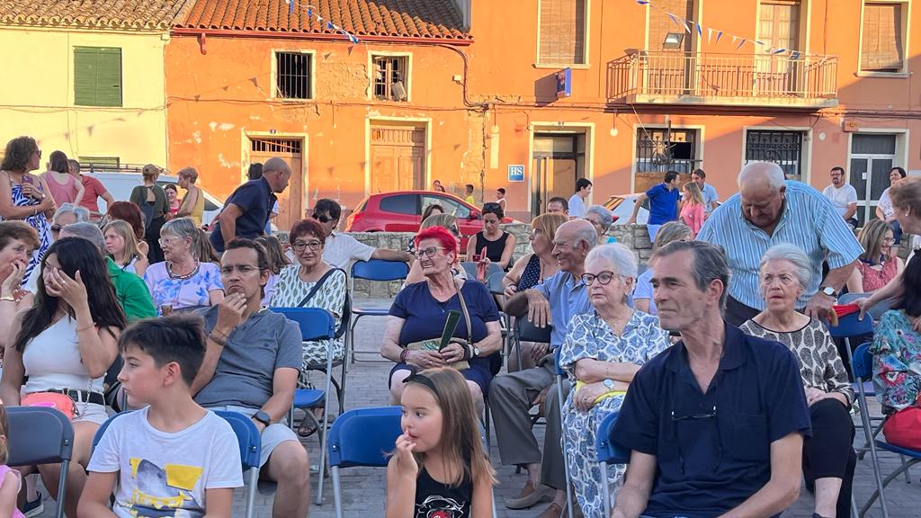 Presentación de los quintos y la entrega de pañoletas a los bebés en Grañén. Foto: Mercedes Manterola
