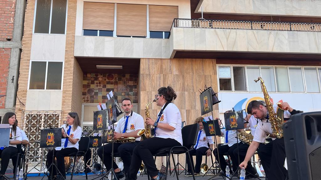 Presentación de los quintos y la entrega de pañoletas a los bebés en Grañén. Foto: Mercedes Manterola