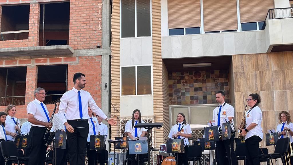 Presentación de los quintos y la entrega de pañoletas a los bebés en Grañén. Foto: Mercedes Manterola