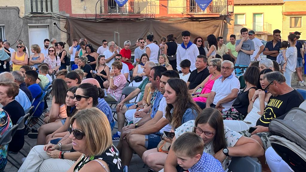 Presentación de los quintos y la entrega de pañoletas a los bebés en Grañén. Foto: Mercedes Manterola